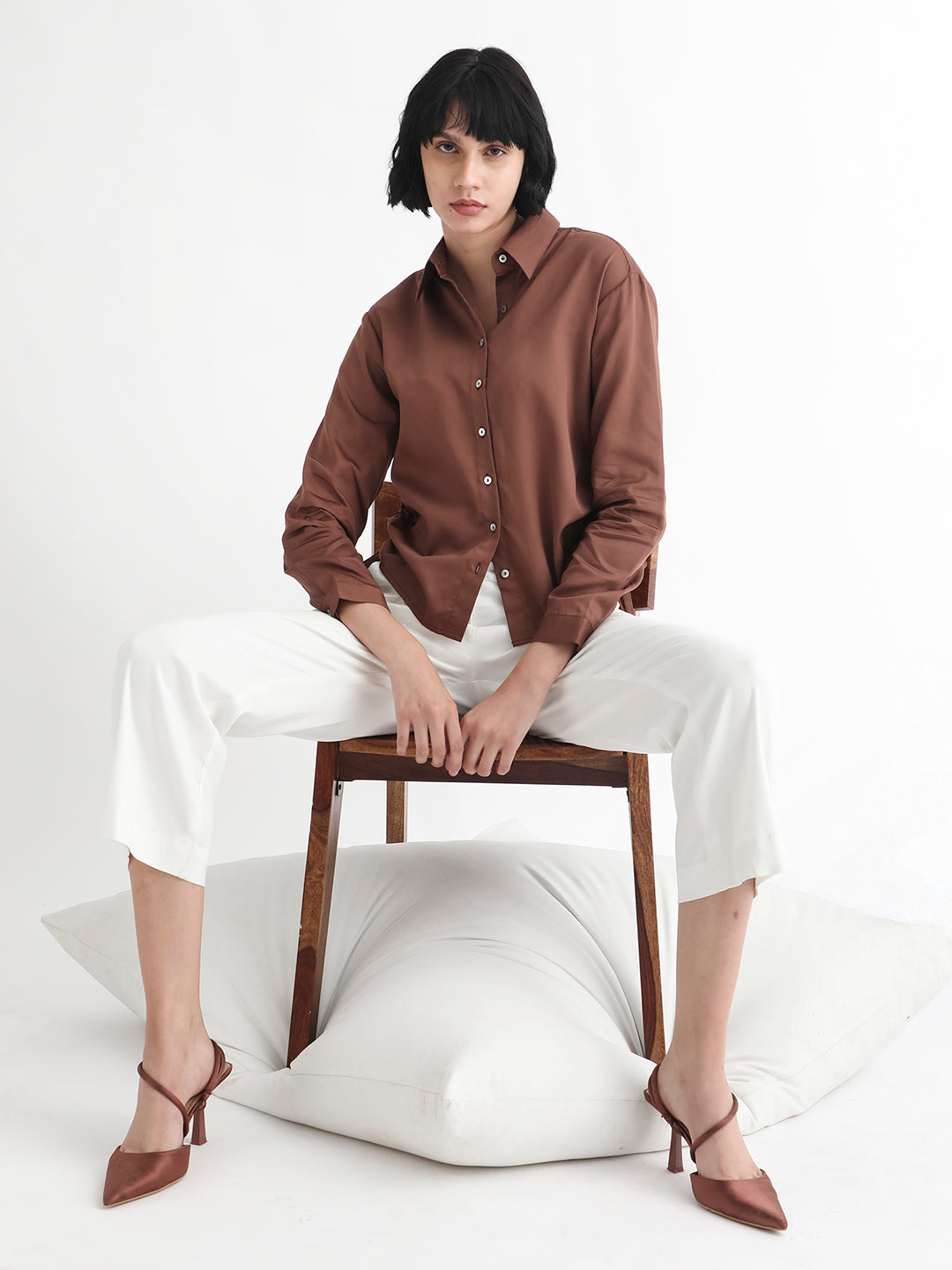 Women'S Avocado Brown Cotton Fabric Regular Fit Shirt Collar Full Sleeves Solid Top