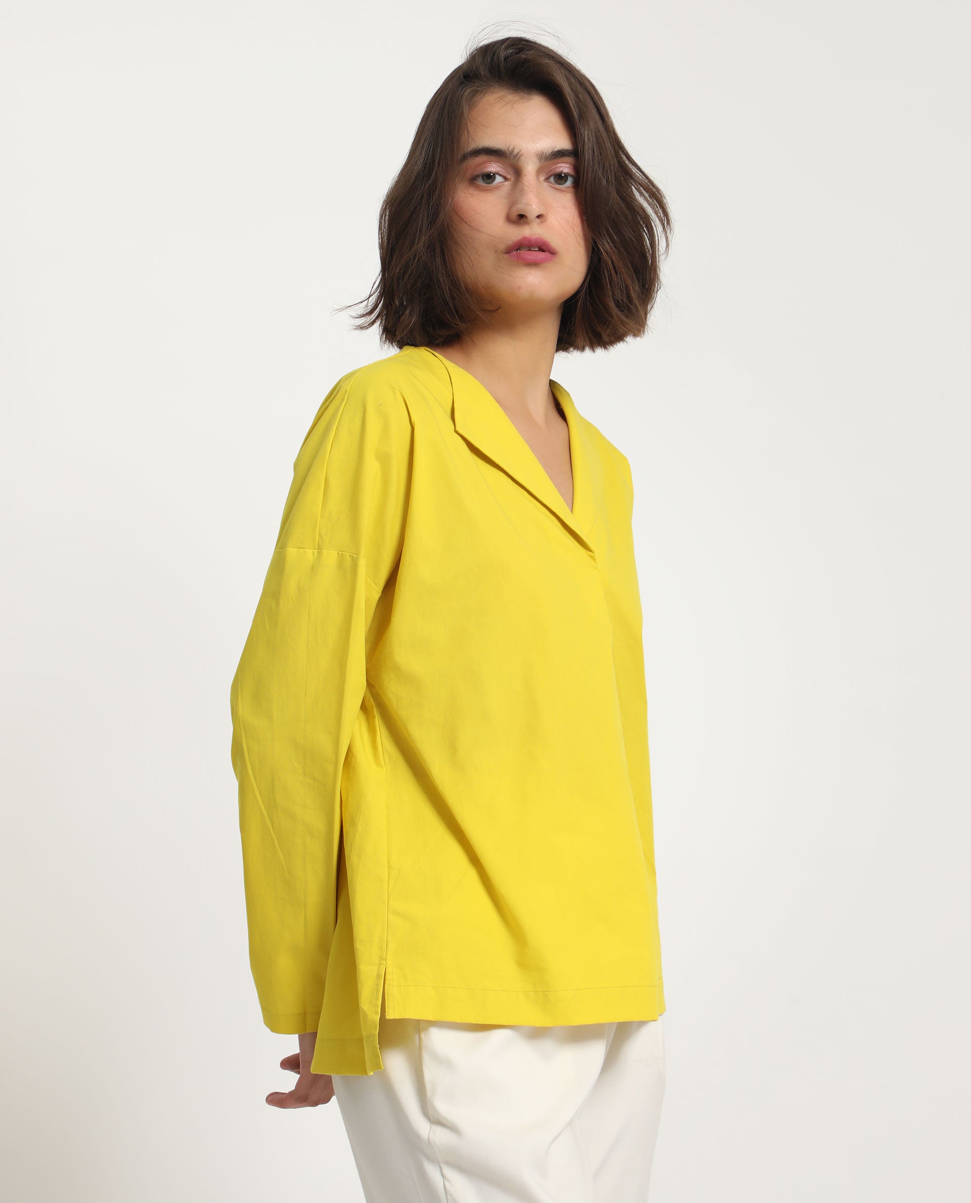 Women'S Berge Yellow Polyester Fabric Regular Fit Lapel Neck Full Sleeves Solid Top