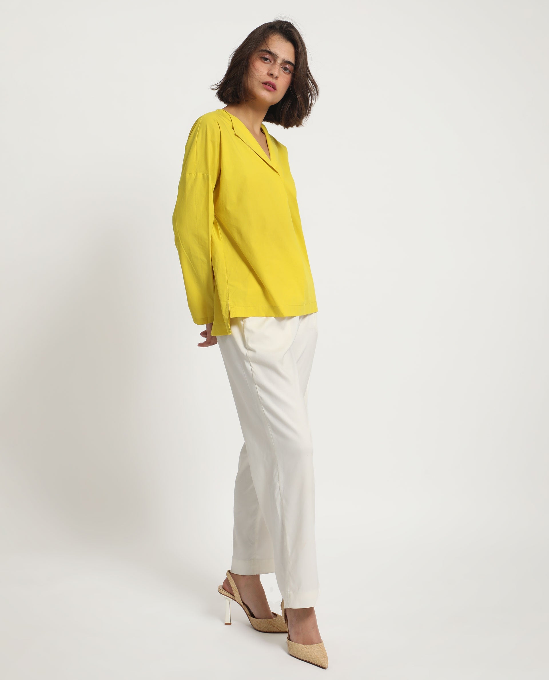 Women'S Berge Yellow Polyester Fabric Regular Fit Lapel Neck Full Sleeves Solid Top