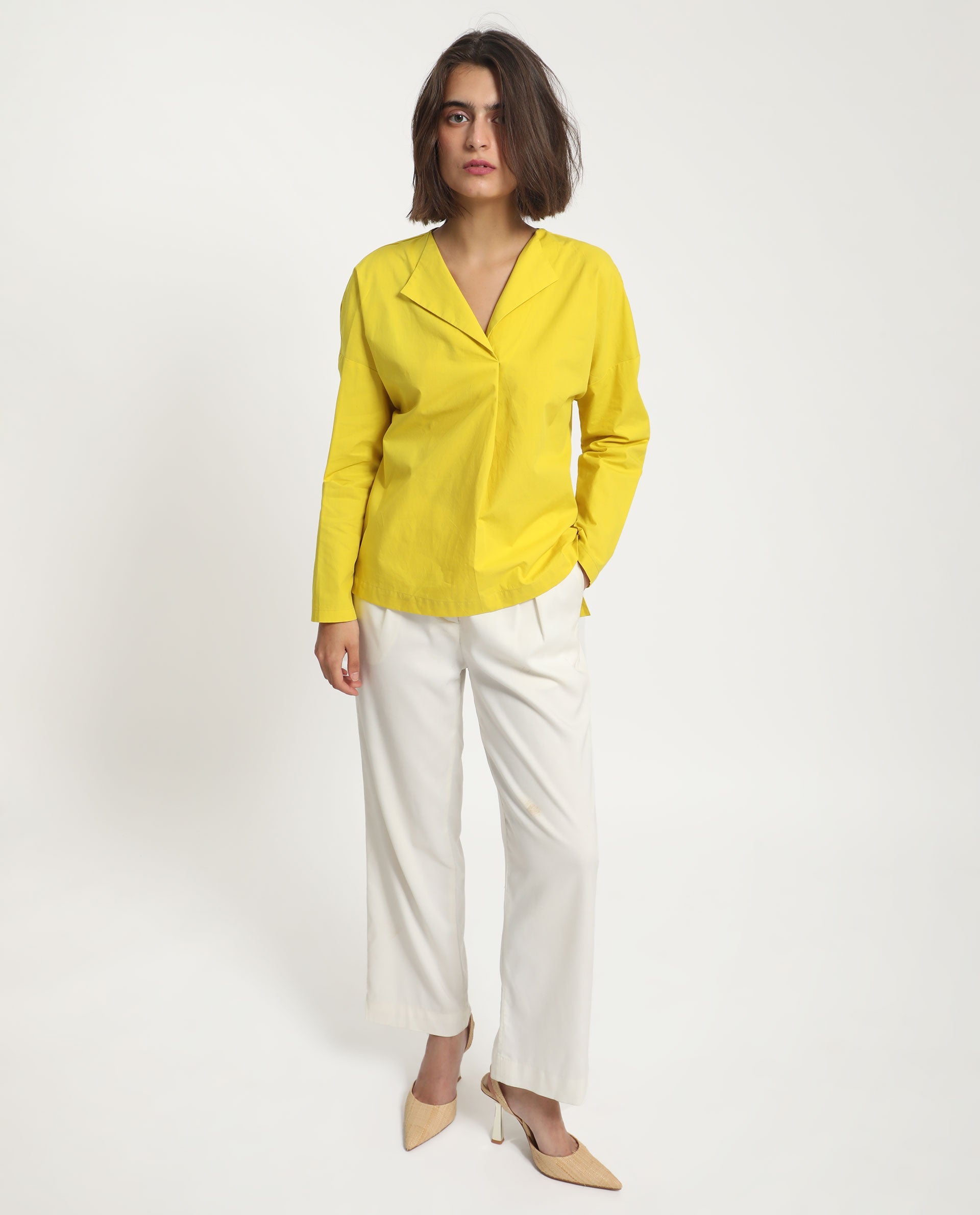 Women'S Berge Yellow Polyester Fabric Regular Fit Lapel Neck Full Sleeves Solid Top