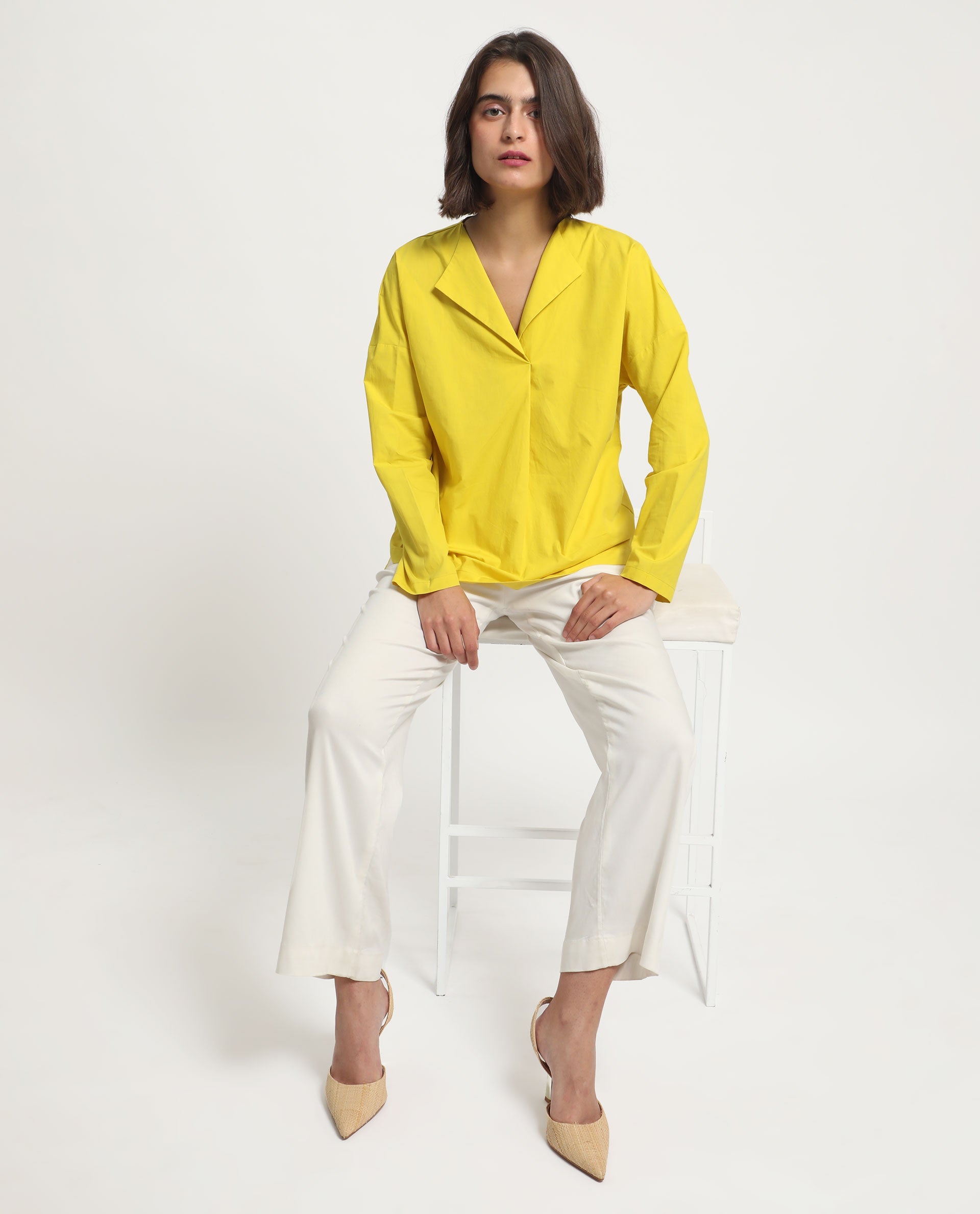 Women'S Berge Yellow Polyester Fabric Regular Fit Lapel Neck Full Sleeves Solid Top