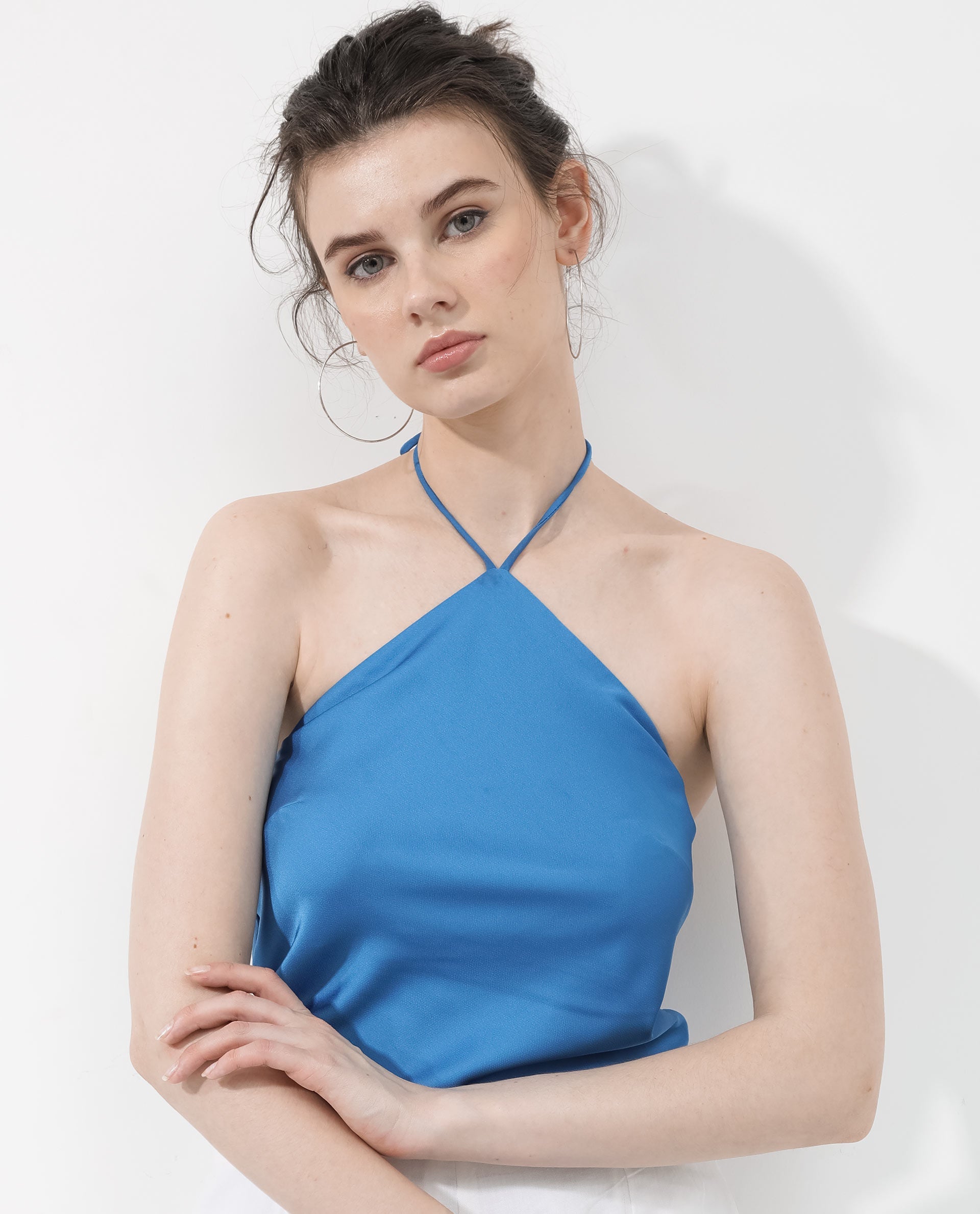Women'S Bluray Fluorescent Blue Polyester Fabric Zip Closure Halter Neck Sleeveless Regular Fit Plain Top
