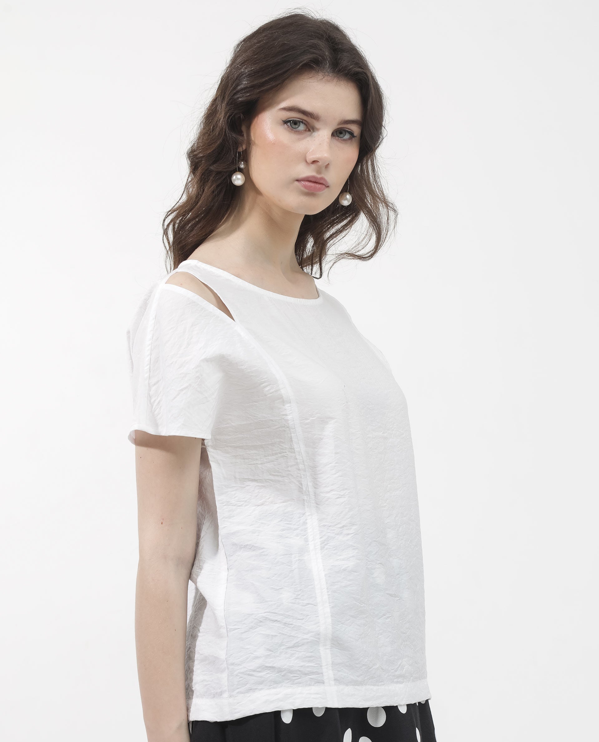 Women'S Chabert White Rayon Nylon Fabric Cap Sleeve Round Neck Solid Regular Length Top