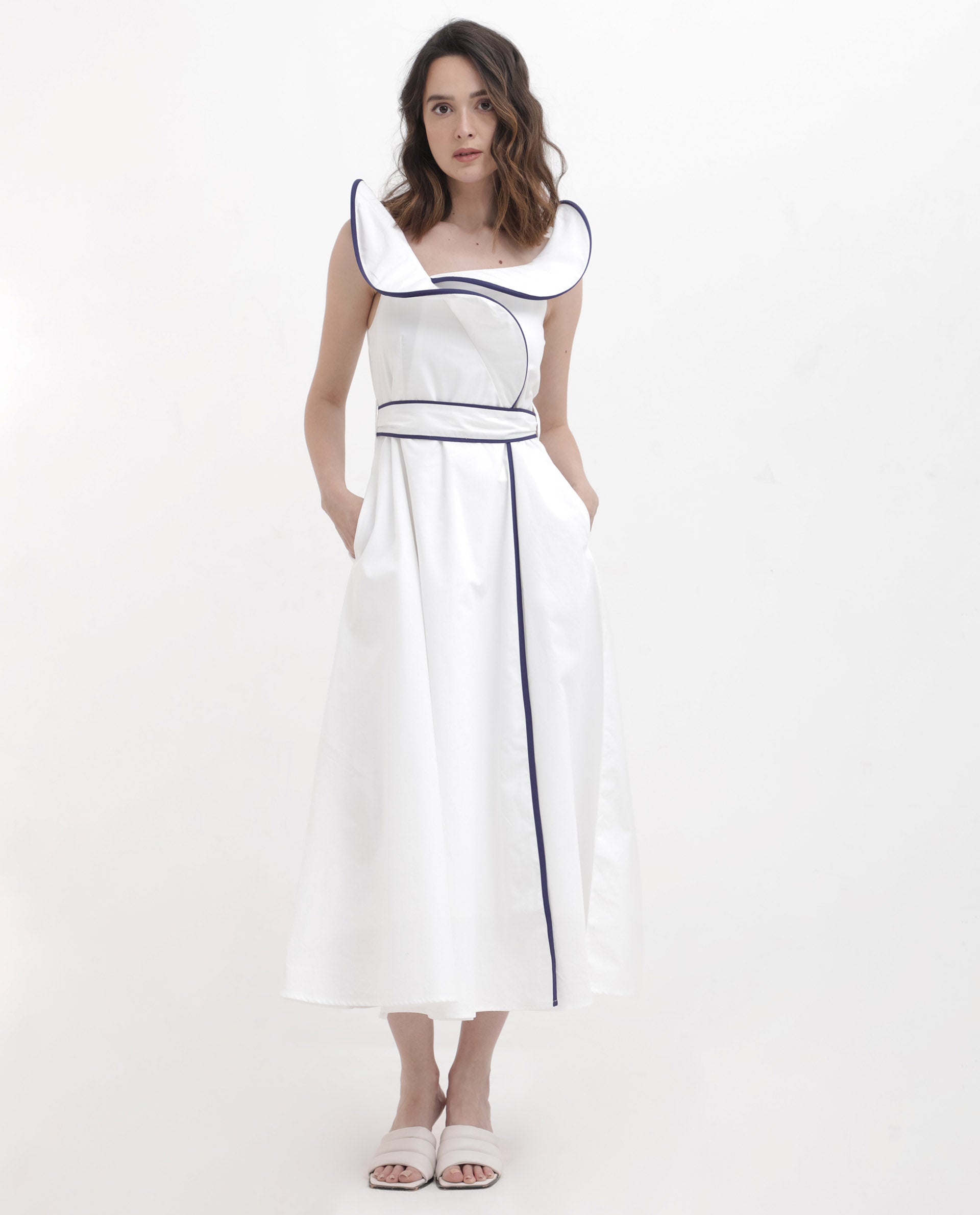 CONTRAST PIPING MAXI BRUNCH DRESS