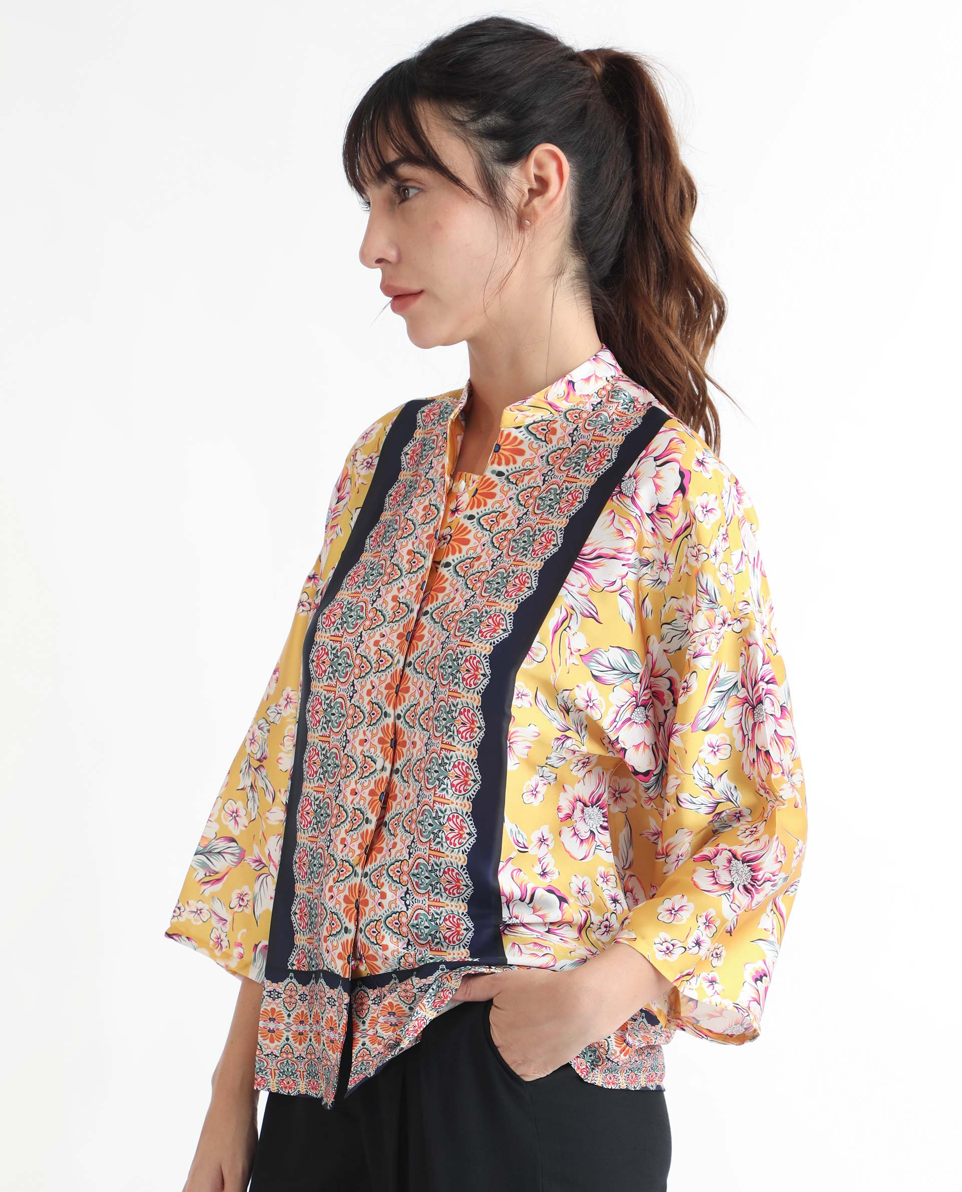 Women'S Falke Yellow Polyester Fabric 3/4Th Sleeves Button Closure Mandarin Collar Kimono Sleeve Regular Fit Floral Print Knee Length Top