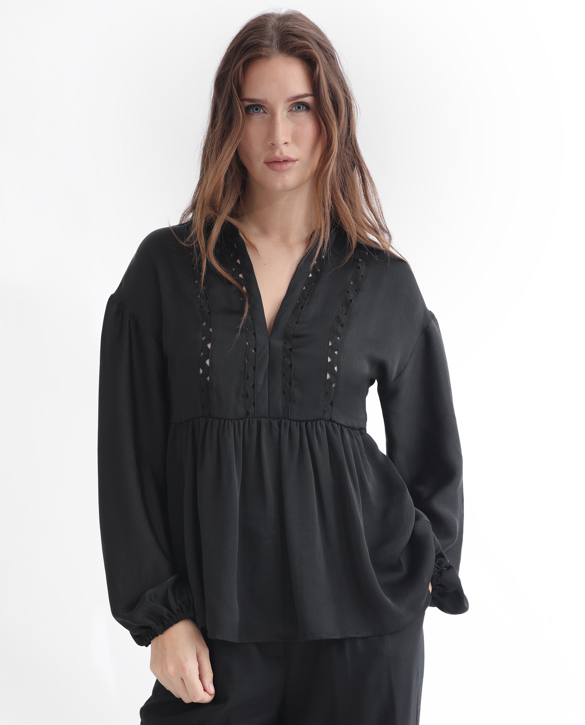 Women'S Gail Black Polyester Fabric Relaxed Fit V-Neck Full Sleeves Solid Top