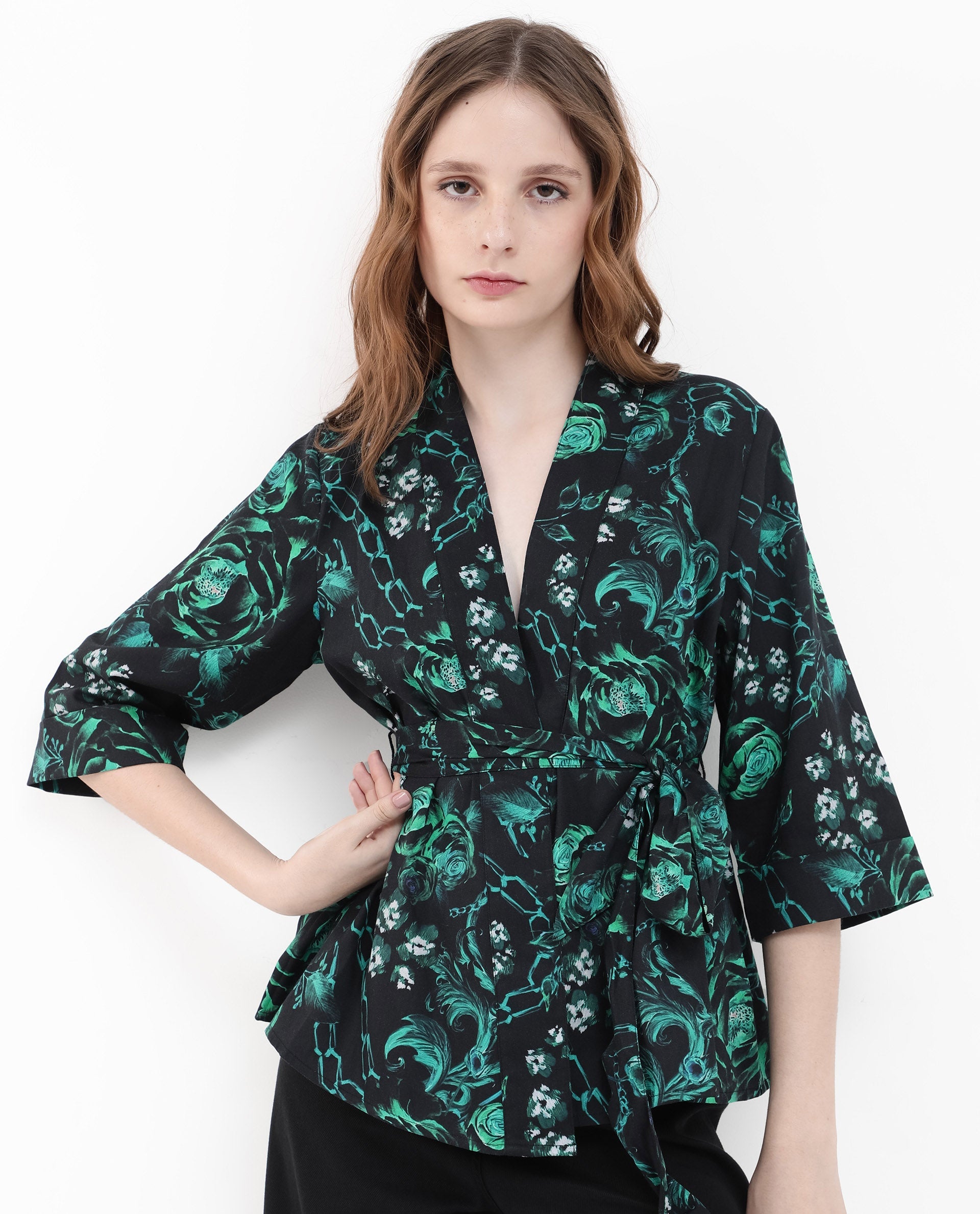 Women'S Gamo Black 3/4Th Sleeve Over Lap Neck Floral Print Top