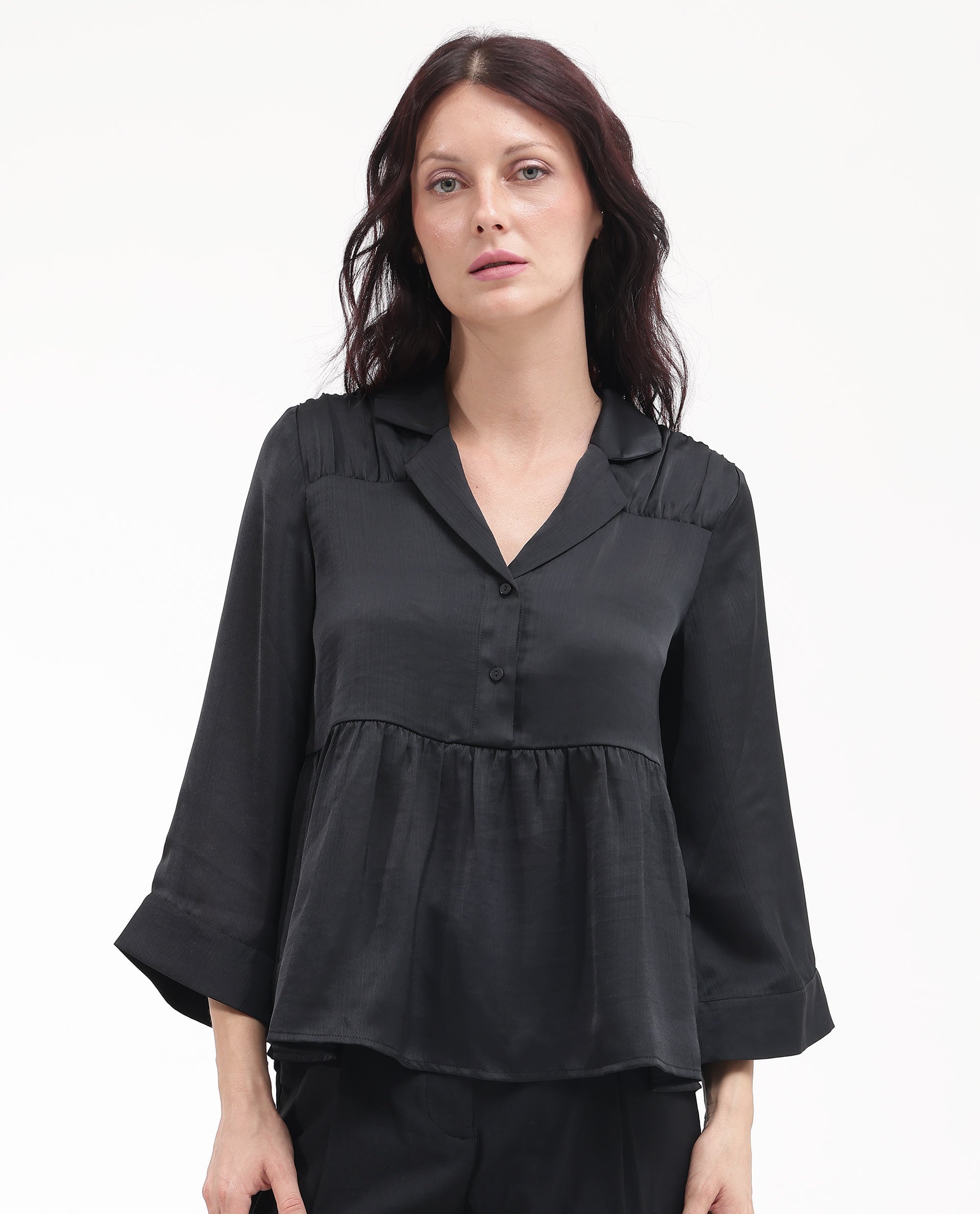 Women'S Gaurerro Black Polyester Button Closure 3/4Th Sleeve Mandarin Collar Plain Top