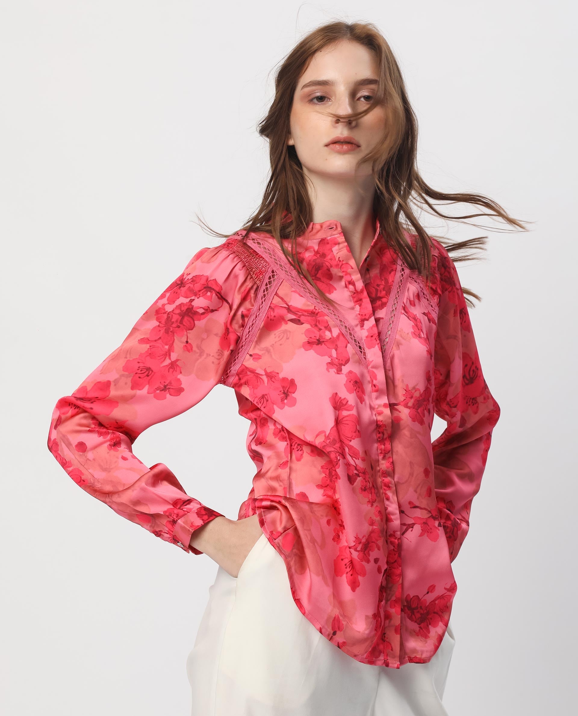 Women'S Gelbs Pink Polyester Fabric Full Sleeves Button Closure Mandarin Collar Regular Fit Floral Print Knee Length Top