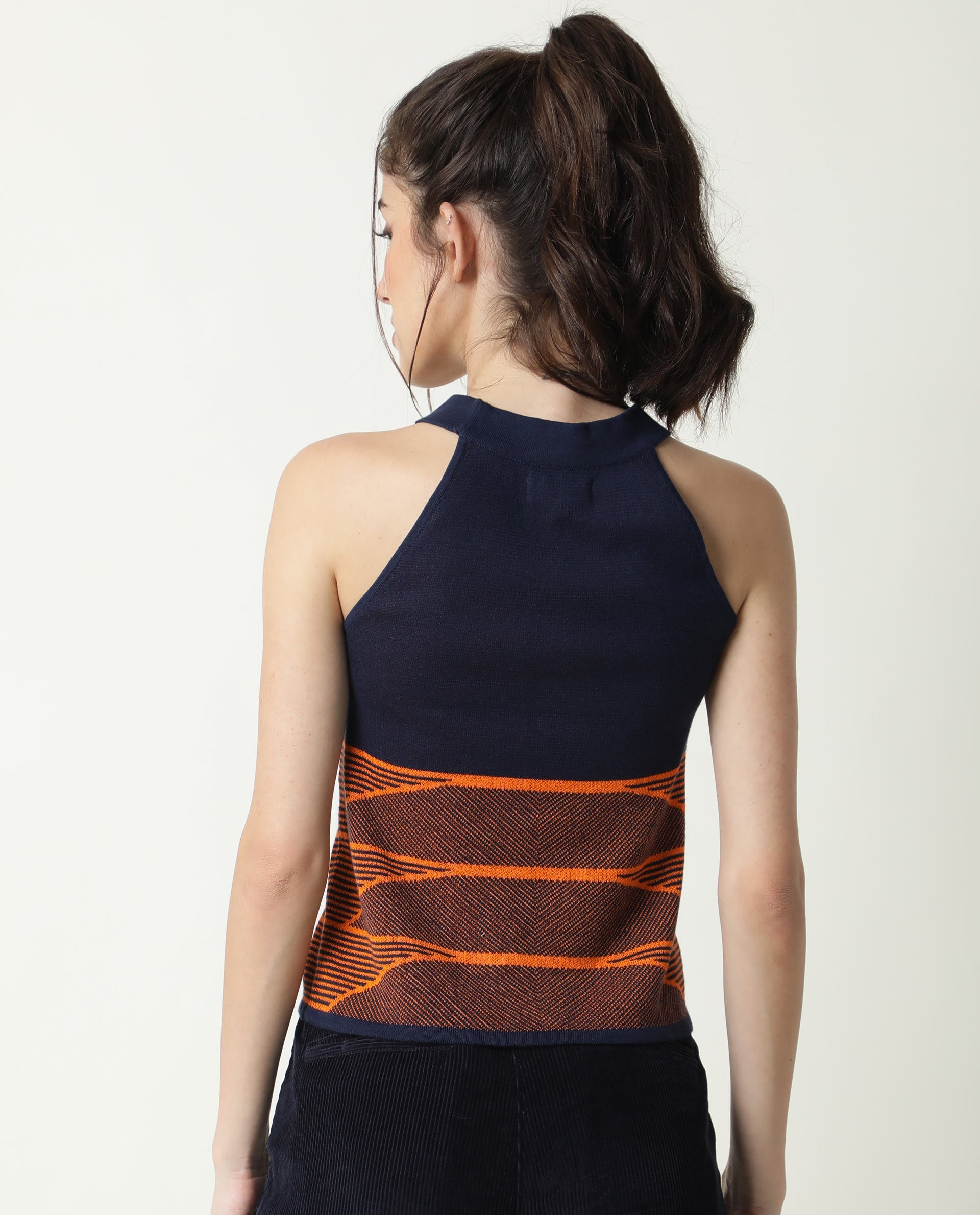 Women'S Lila Orange Cotton Fabric Sleeveless Regular Fit Abstract Print Halter Neck Sweater