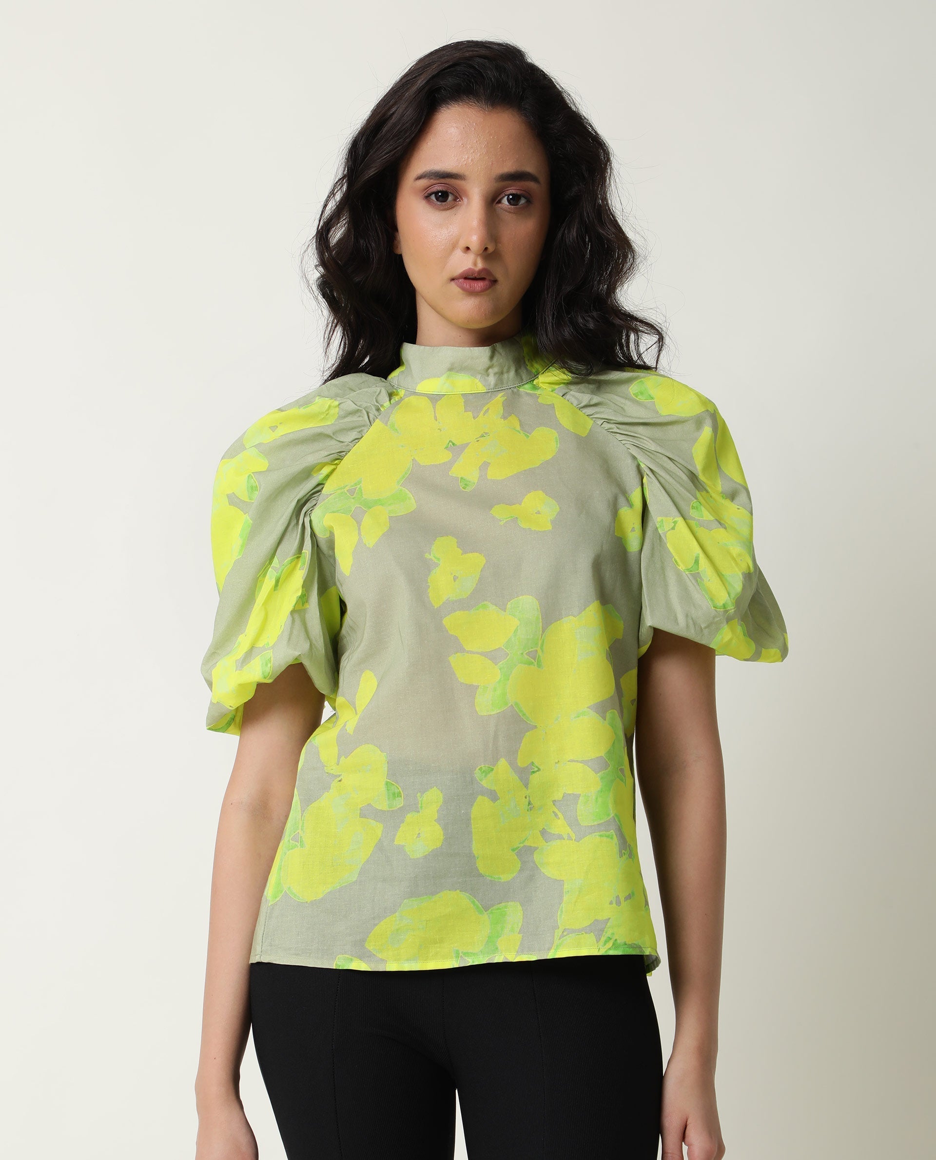 Women'S Lagger Green Cotton Fabric Regular Fit High Neck Half Sleeves Abstract Print Top