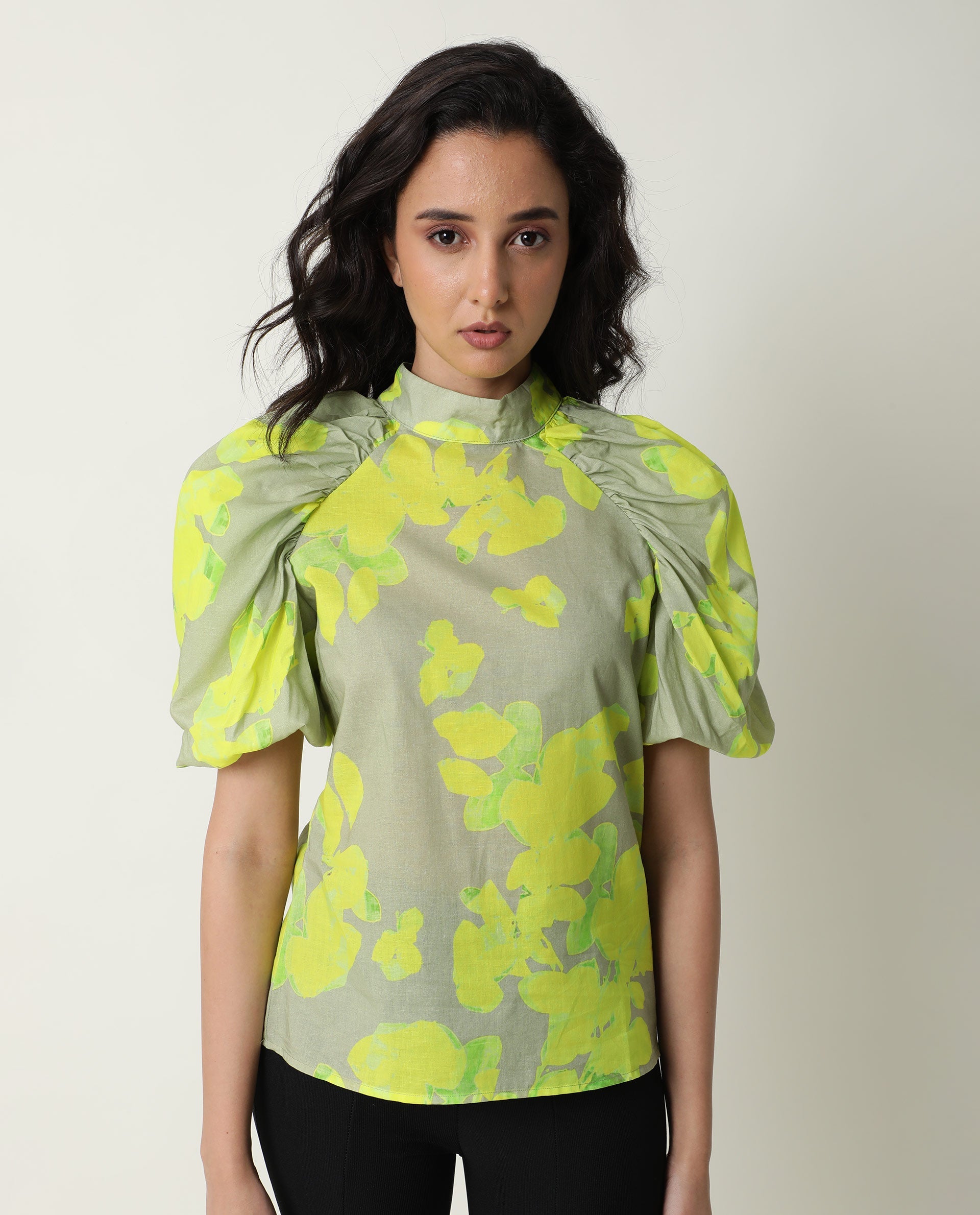 Women'S Lagger Green Cotton Fabric Regular Fit High Neck Half Sleeves Abstract Print Top