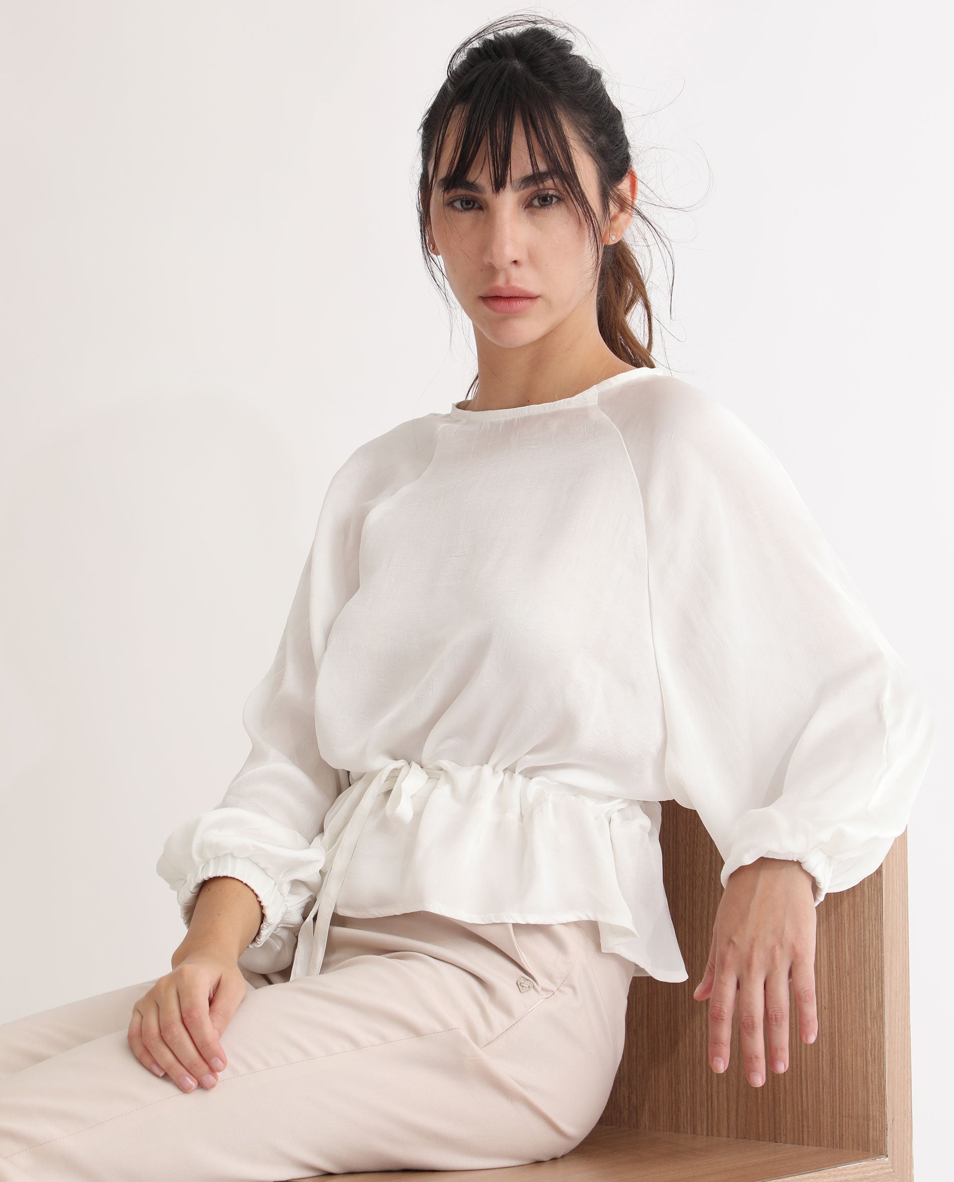 Women'S Lenze White Polyester Fabric Full Sleeves Boat Neck Volume Sleeve Oversized Plain Top
