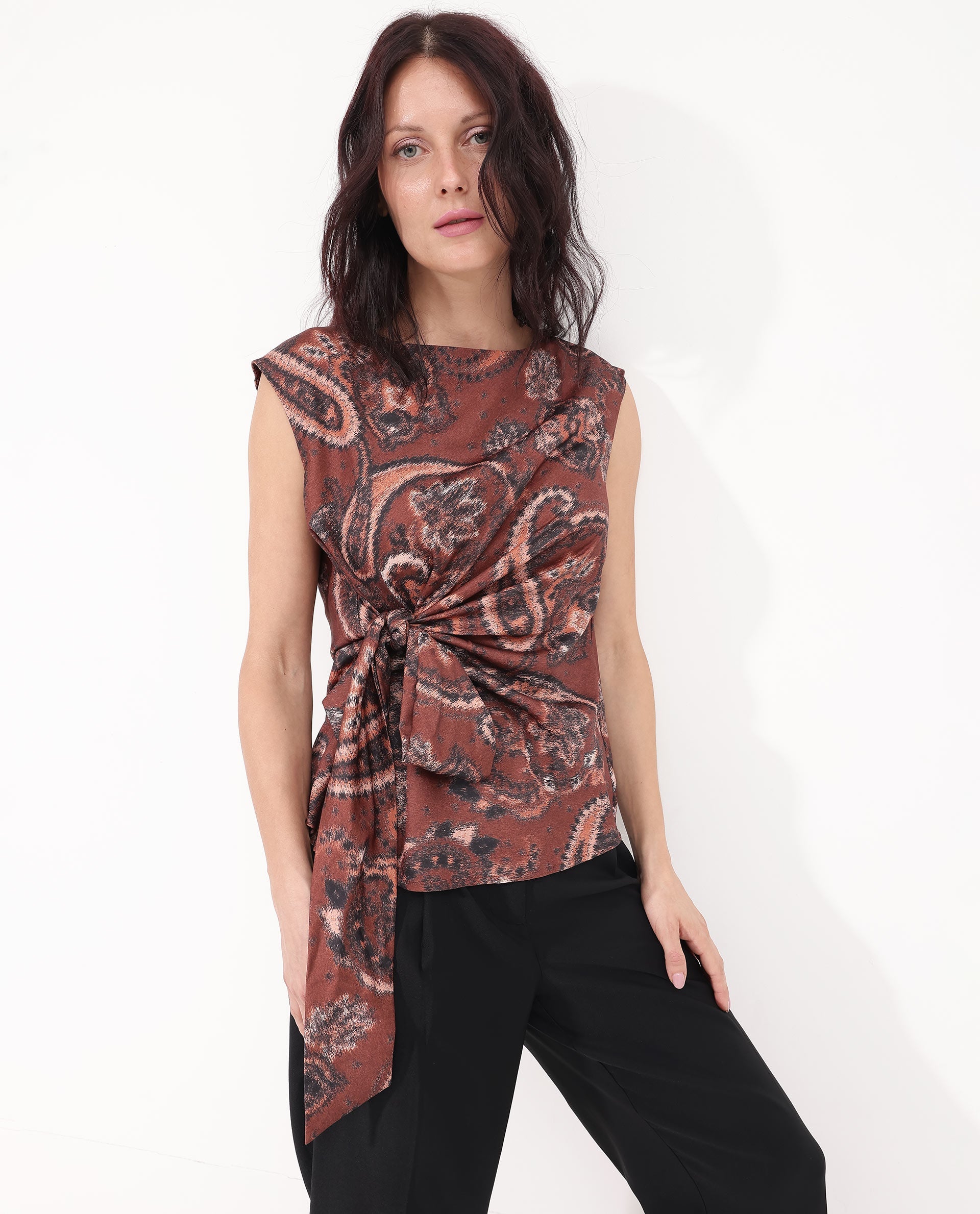 Women'S Levillet Brown Sleeveless Boat Neck Paisley Print Top