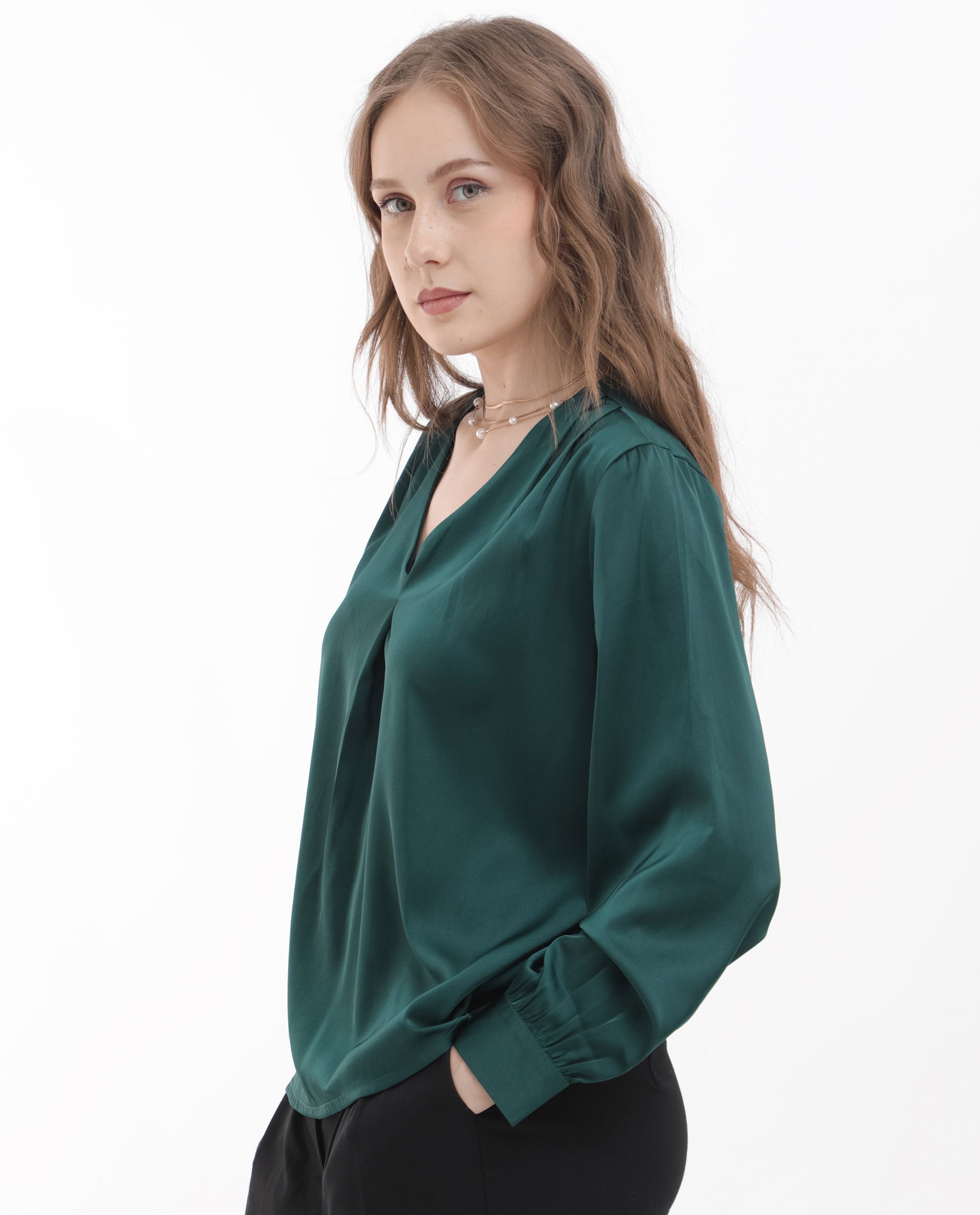 Women'S Lohan Dark Green Polyester Fabric Full Sleeve V-Neck Solid Regular Length Top