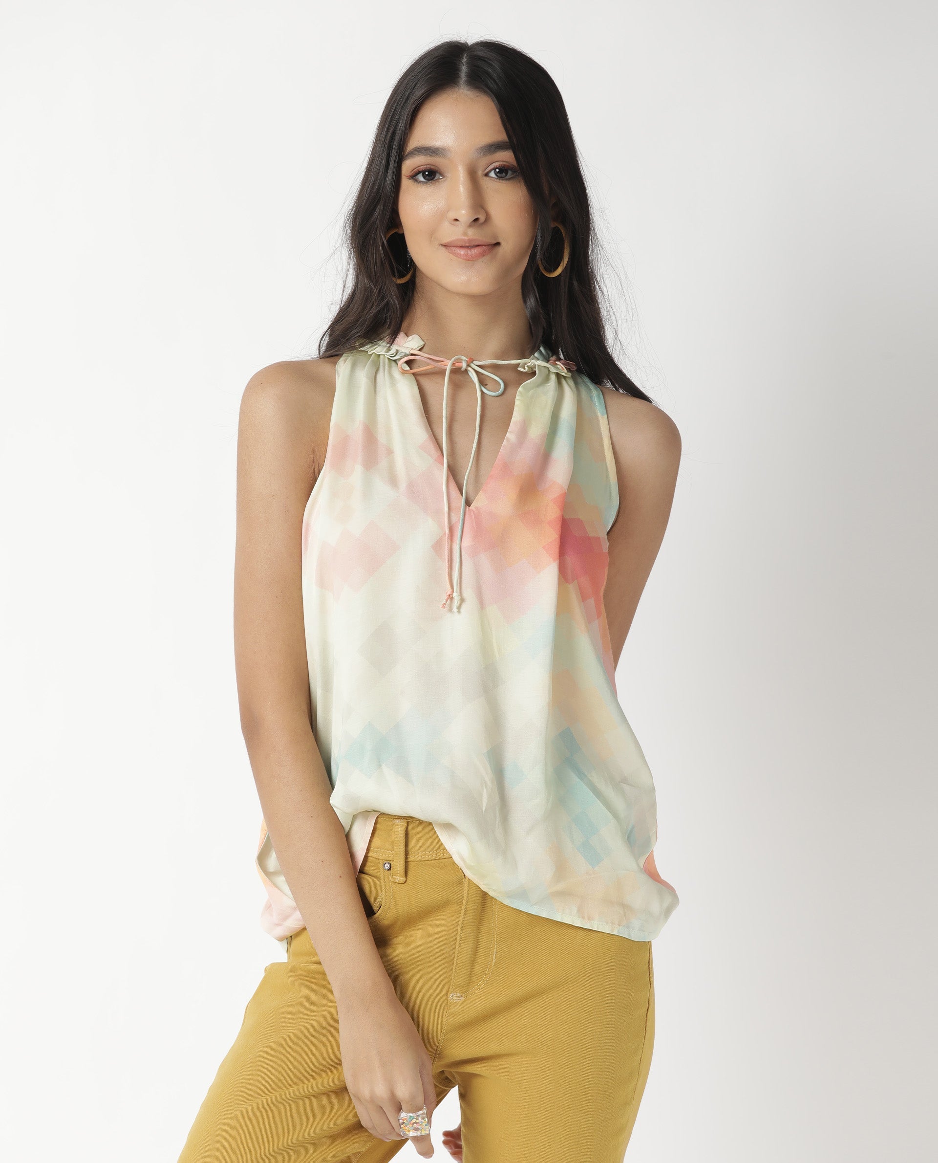 Women'S Groot Off White Modal Fabric Relaxed Fit Tie-Up Neck Sleeveless Abstract Print Top