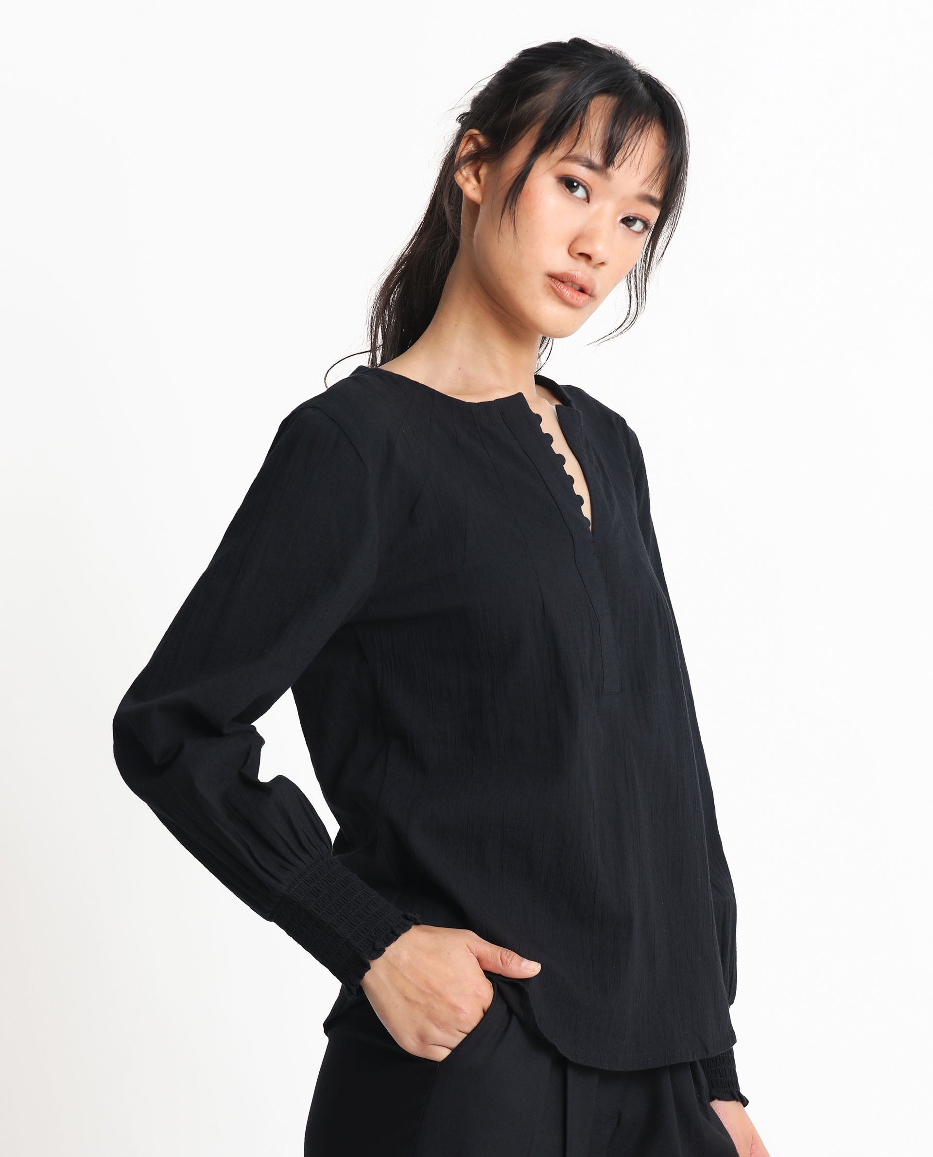 Women'S Mante Black Cotton Fabric Full Sleeves Button Closure Mandarin Collar Bishop Sleeve Regular Fit Plain Top