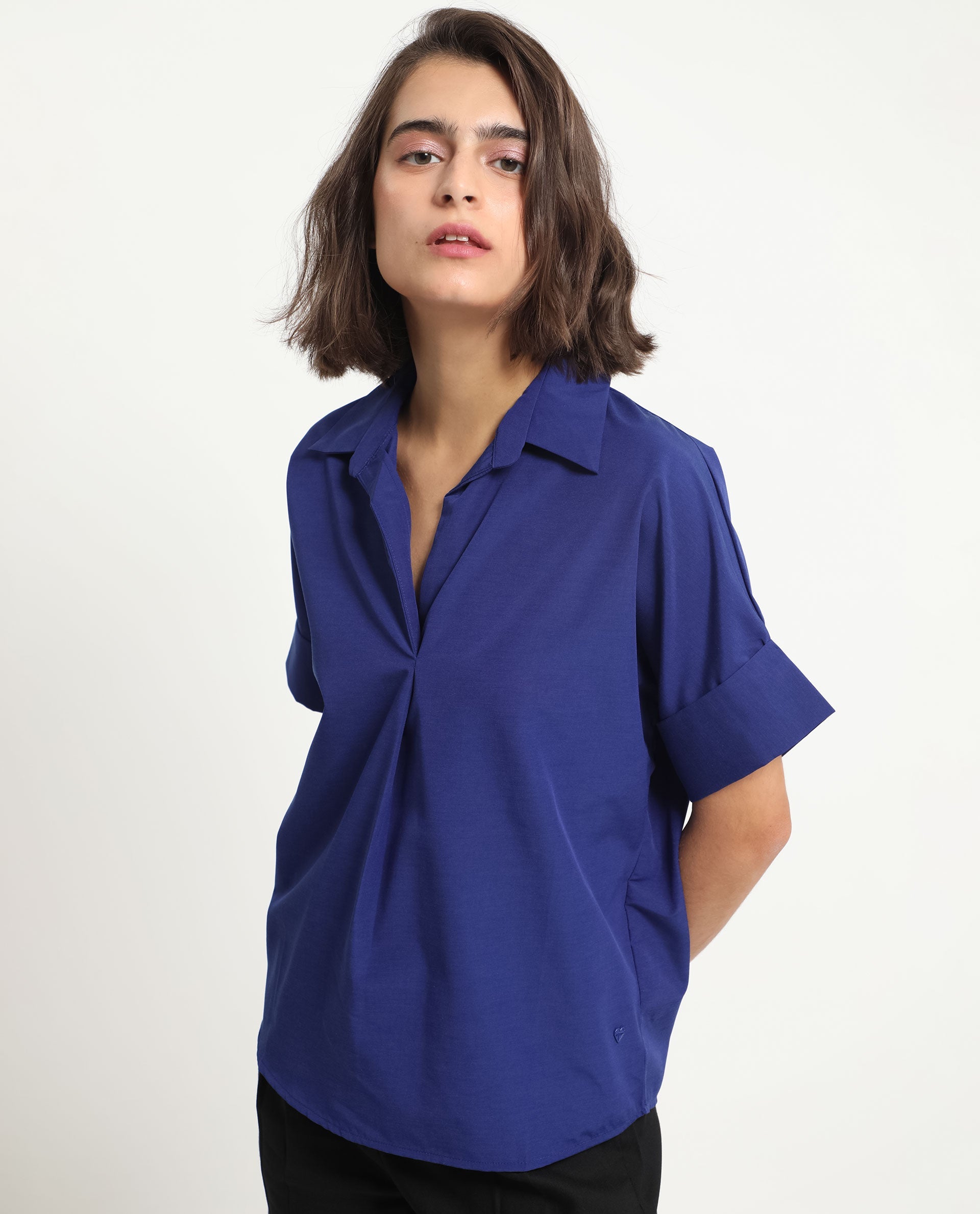 Women'S Nilgan Blue Polyester Fabric Short Sleeves Button Closure Shirt Collar Cuffed Sleeve Regular Fit Plain Top