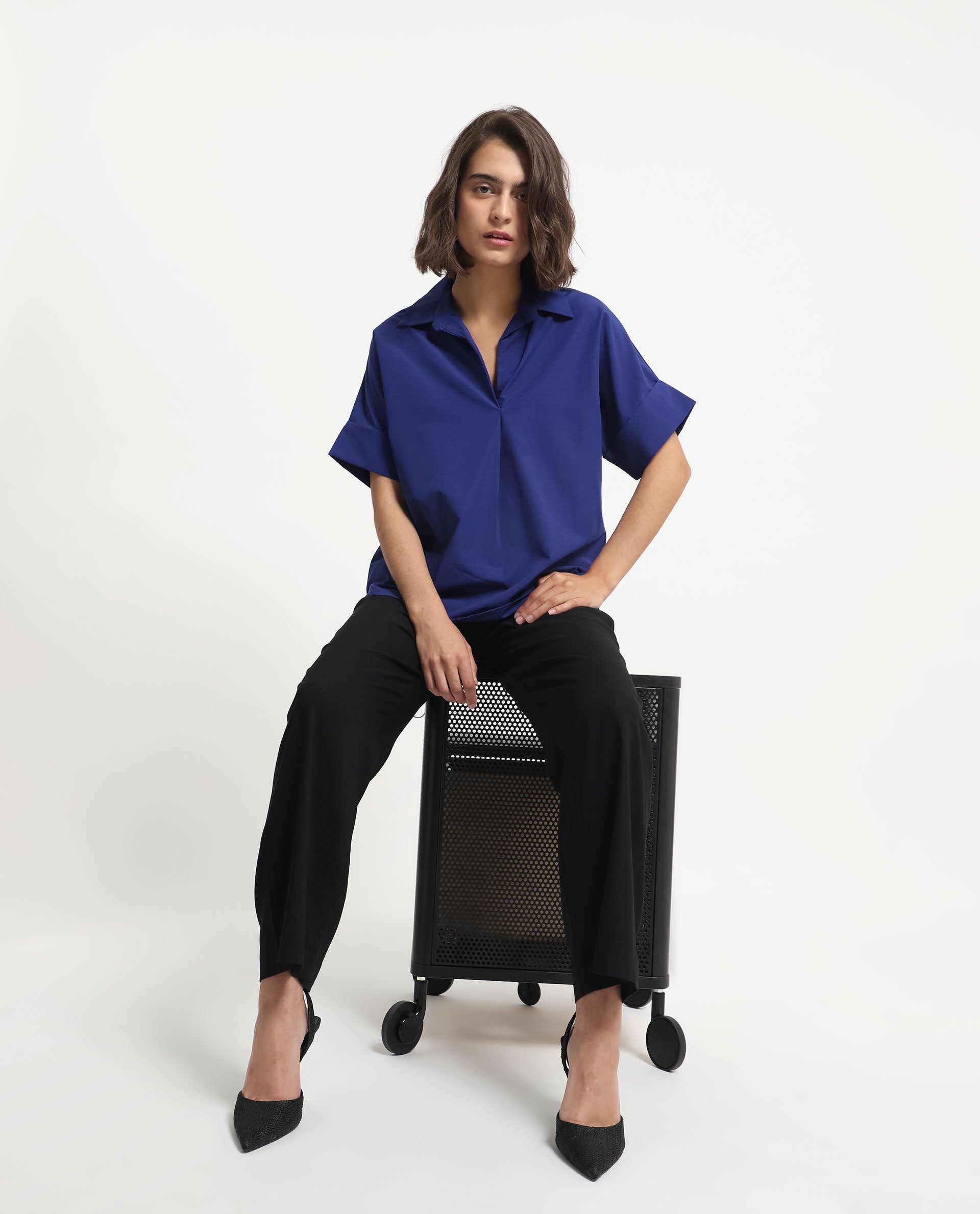 Women'S Nilgan Blue Polyester Fabric Short Sleeves Button Closure Shirt Collar Cuffed Sleeve Regular Fit Plain Top