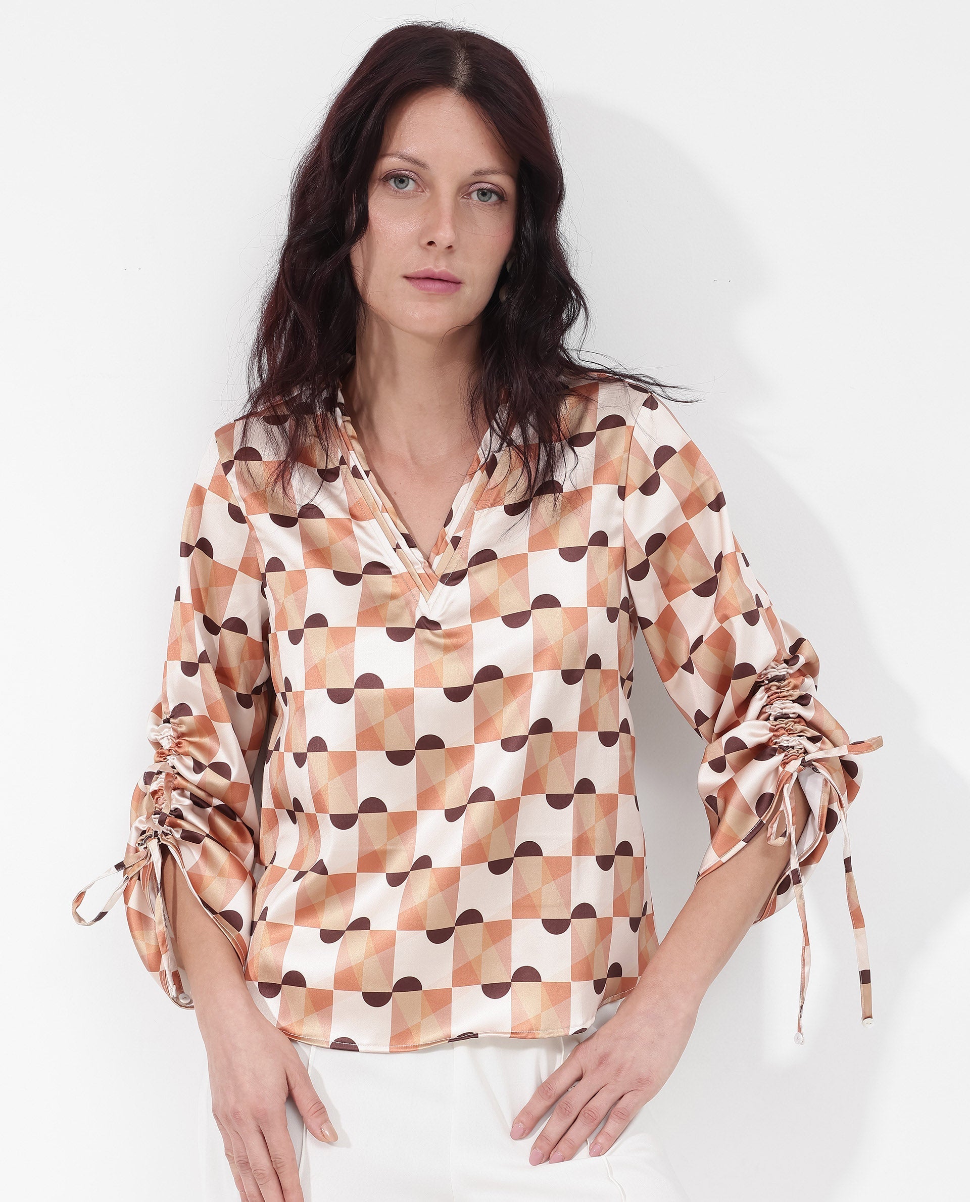 Women'S Olbia Light Multi Gathered Sleeve V-Neck Geometric Print Top