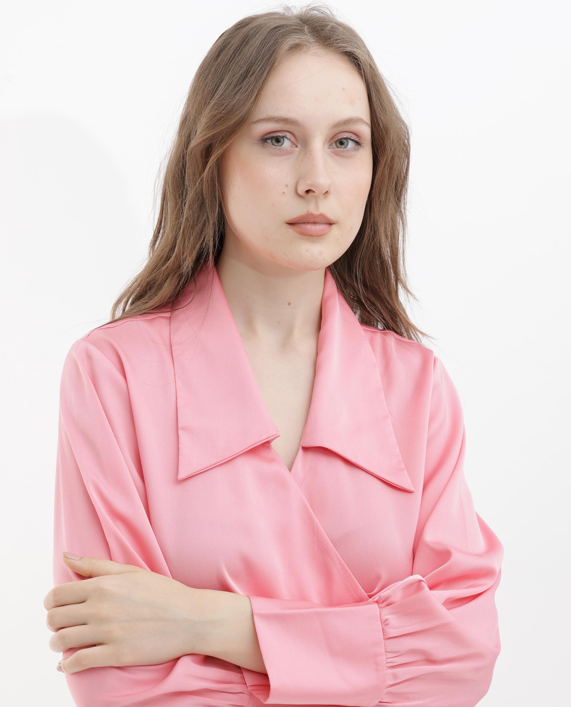 Women'S Riola Pastel Pink Polyester Fabric Full Sleeves Tie-Up Closure Johnny Collar Cuffed Sleeve Regular Fit Plain Cropped Top