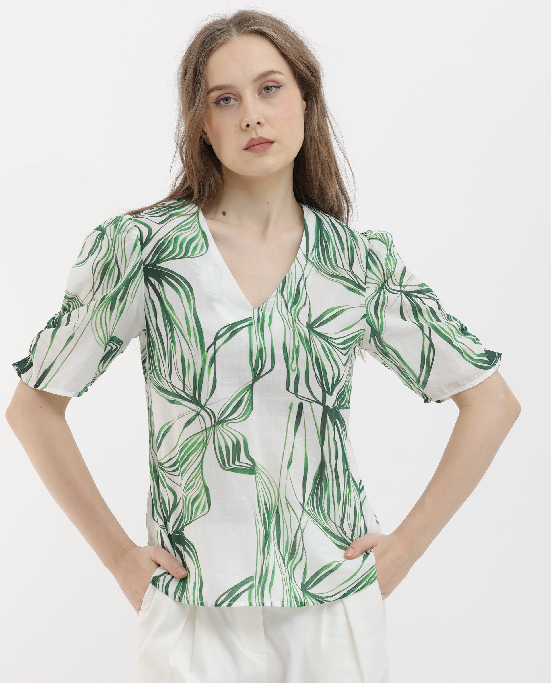 Women'S Riter Green Cotton Fabric Short Sleeves V-Neck Puff Sleeve Regular Fit Abstract Print Top