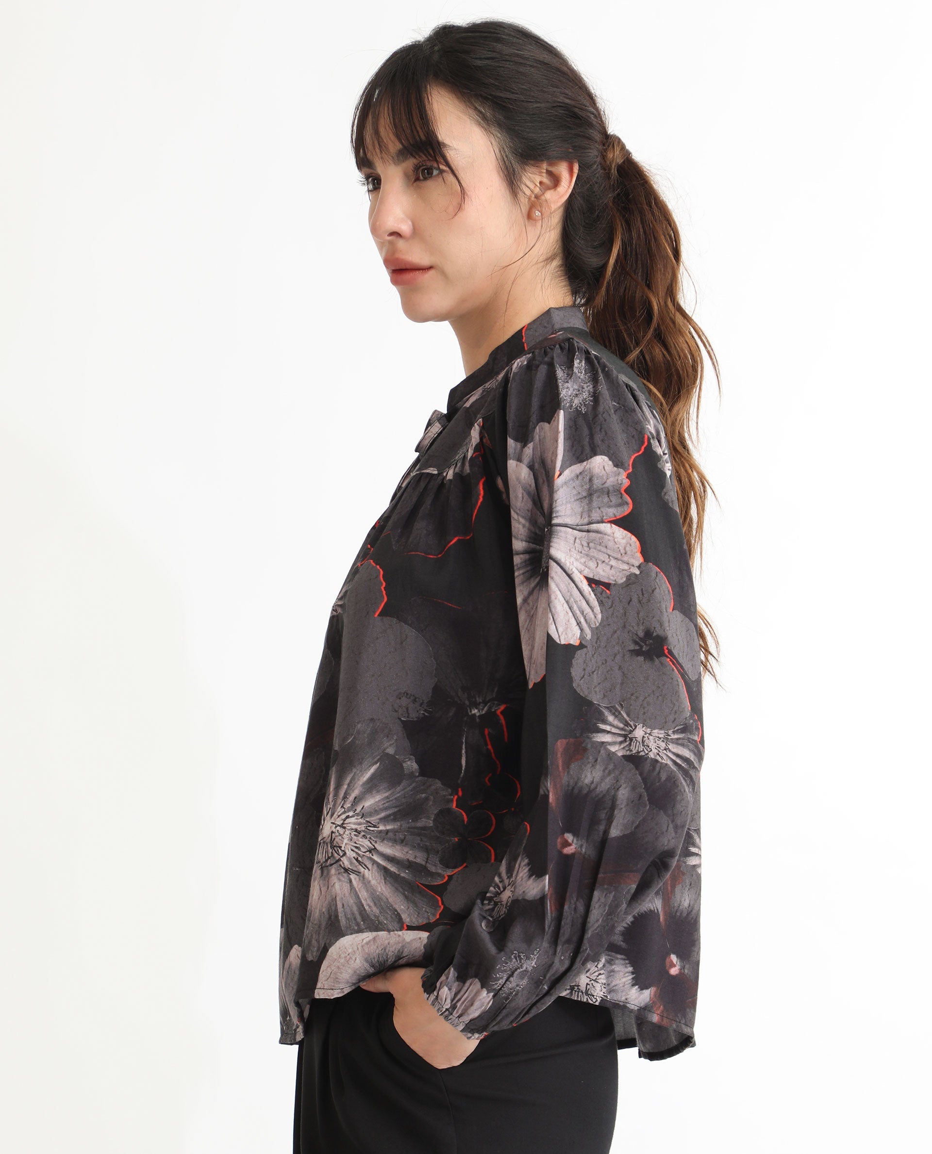 Women'S Rothal Black Poly Viscose Fabric Full Sleeves Tie-Up Closure Tie-Up Neck Balloon Sleeve Relaxed Fit Floral Print Blouse Top