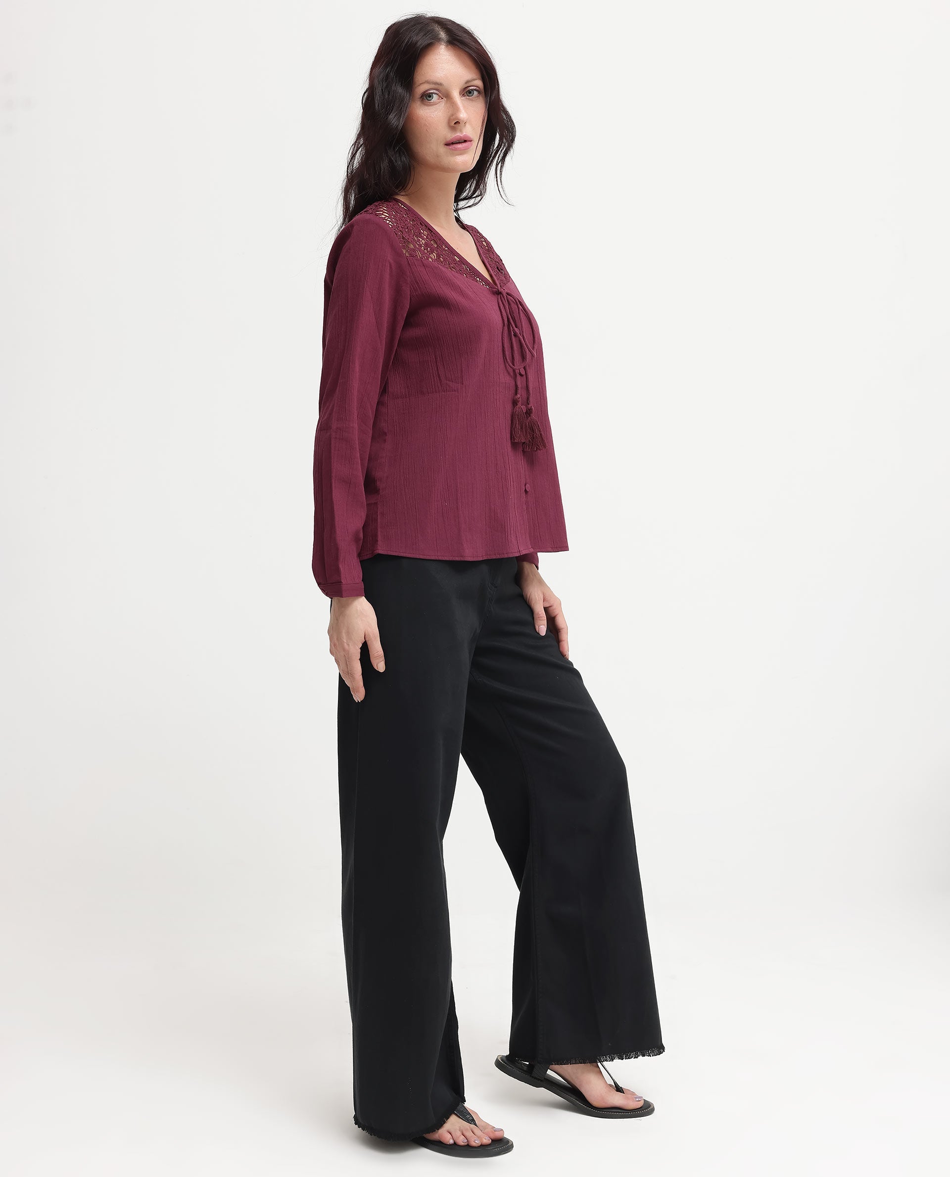 Women'S Sonoki Dark Maroon Cotton Button Closure Full Sleeve V-Neck Relaxed Fit Plain Top