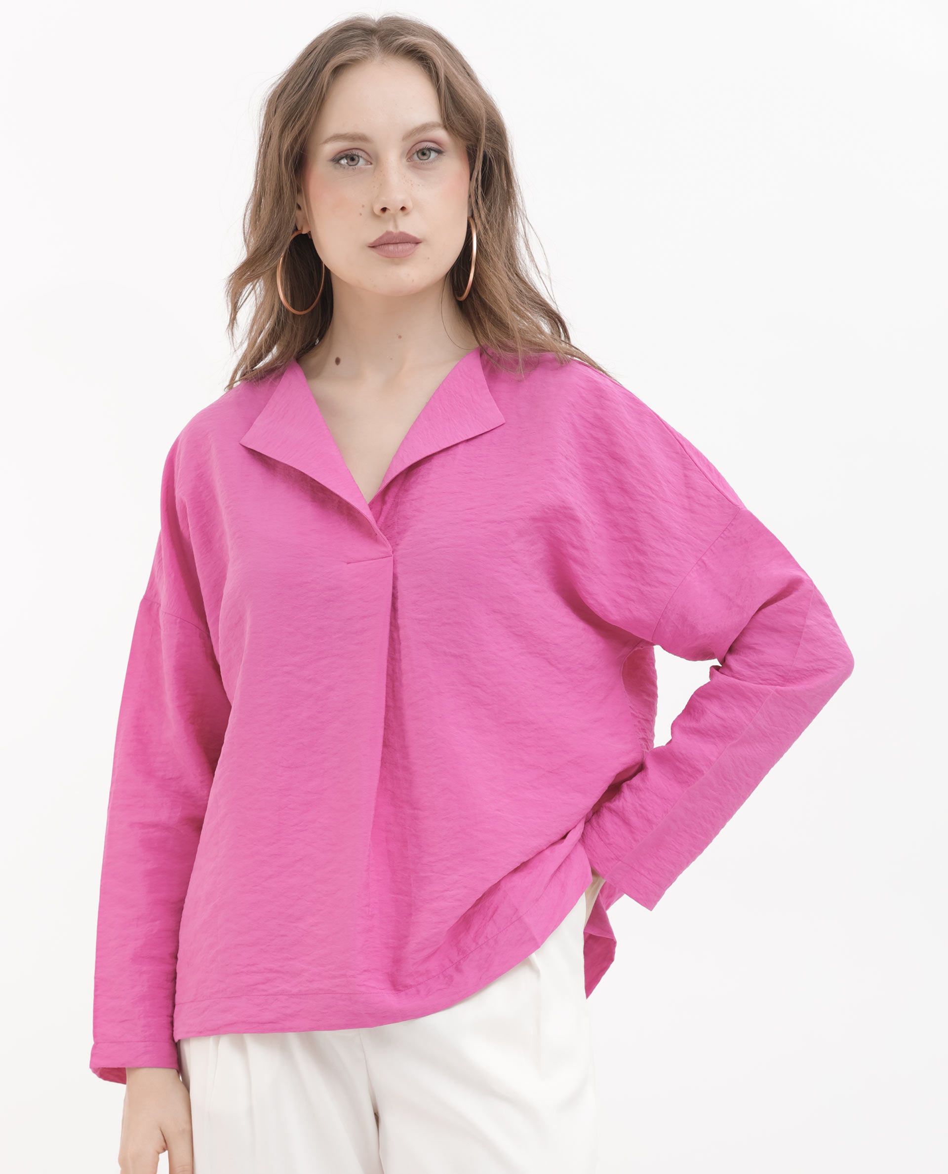 Women'S Tesioka Flouroscent Pink Rayon Nylon Fabric Regular Sleeves V-Neck Fit And Flare Solid Top