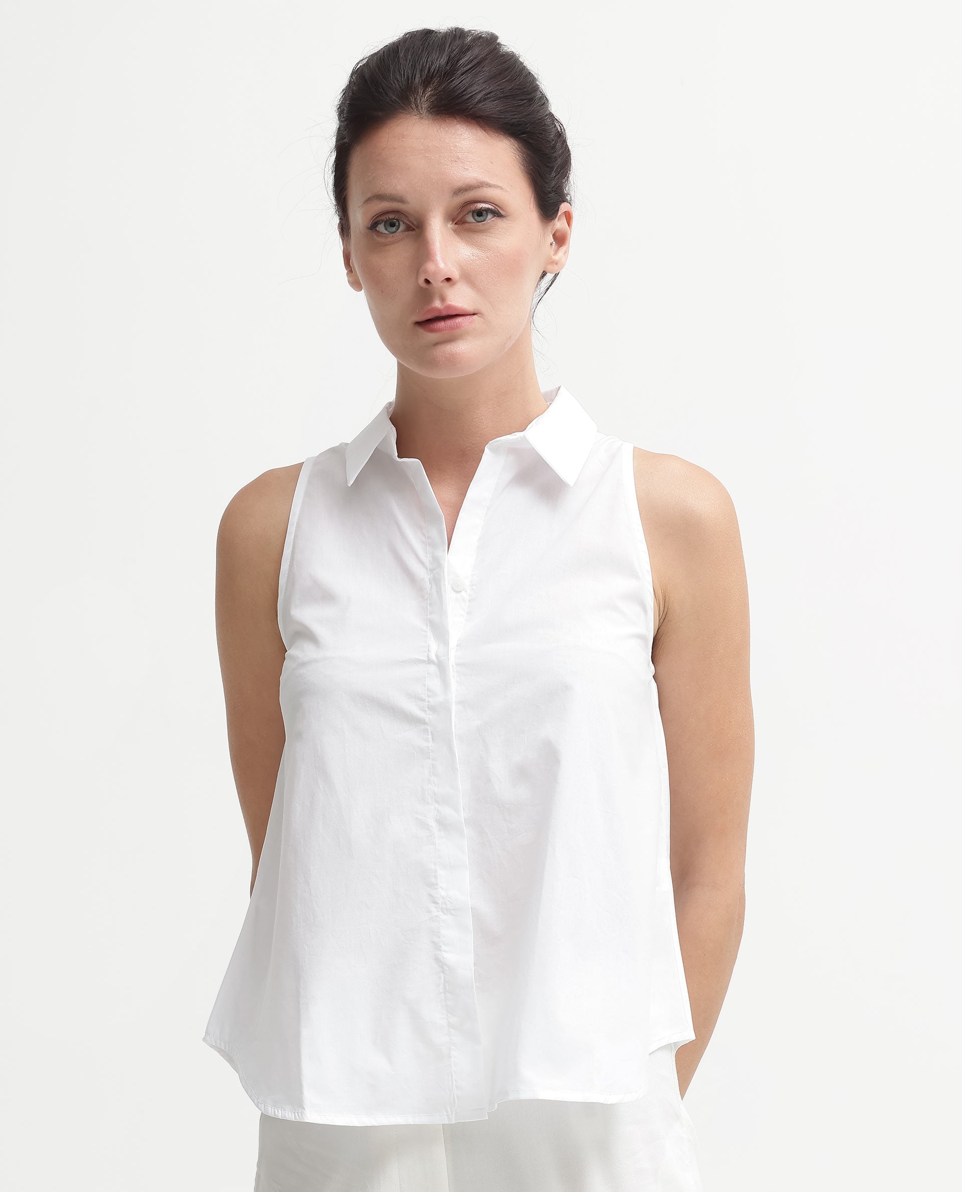 Women'S Thebe White Cotton Fabric Sleeveless Collared Neck Button Closure Solid Regular Fit Top