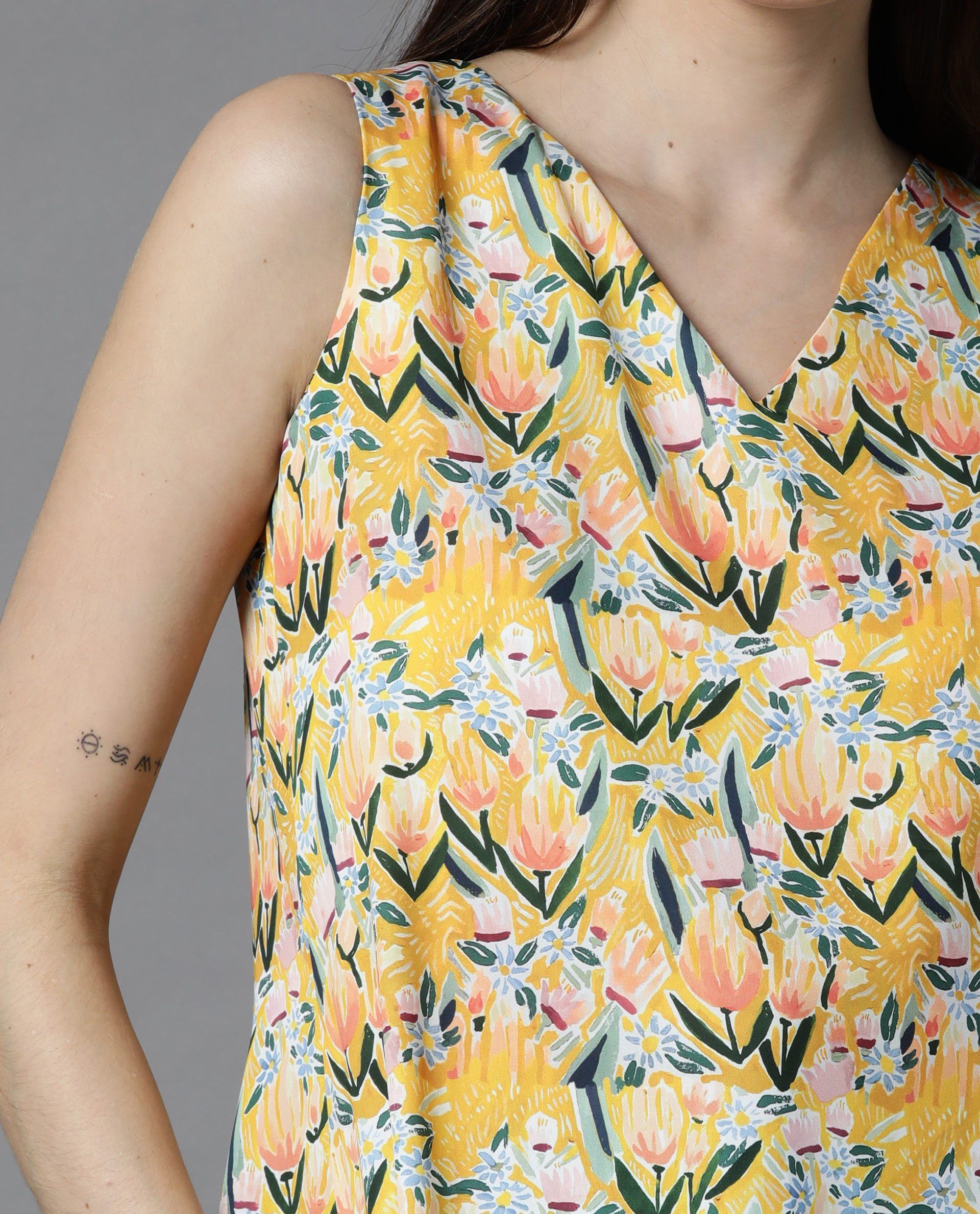 WOMENS LOOK YELLOW TOP SLEEVELESS V NECK RELAX FIT