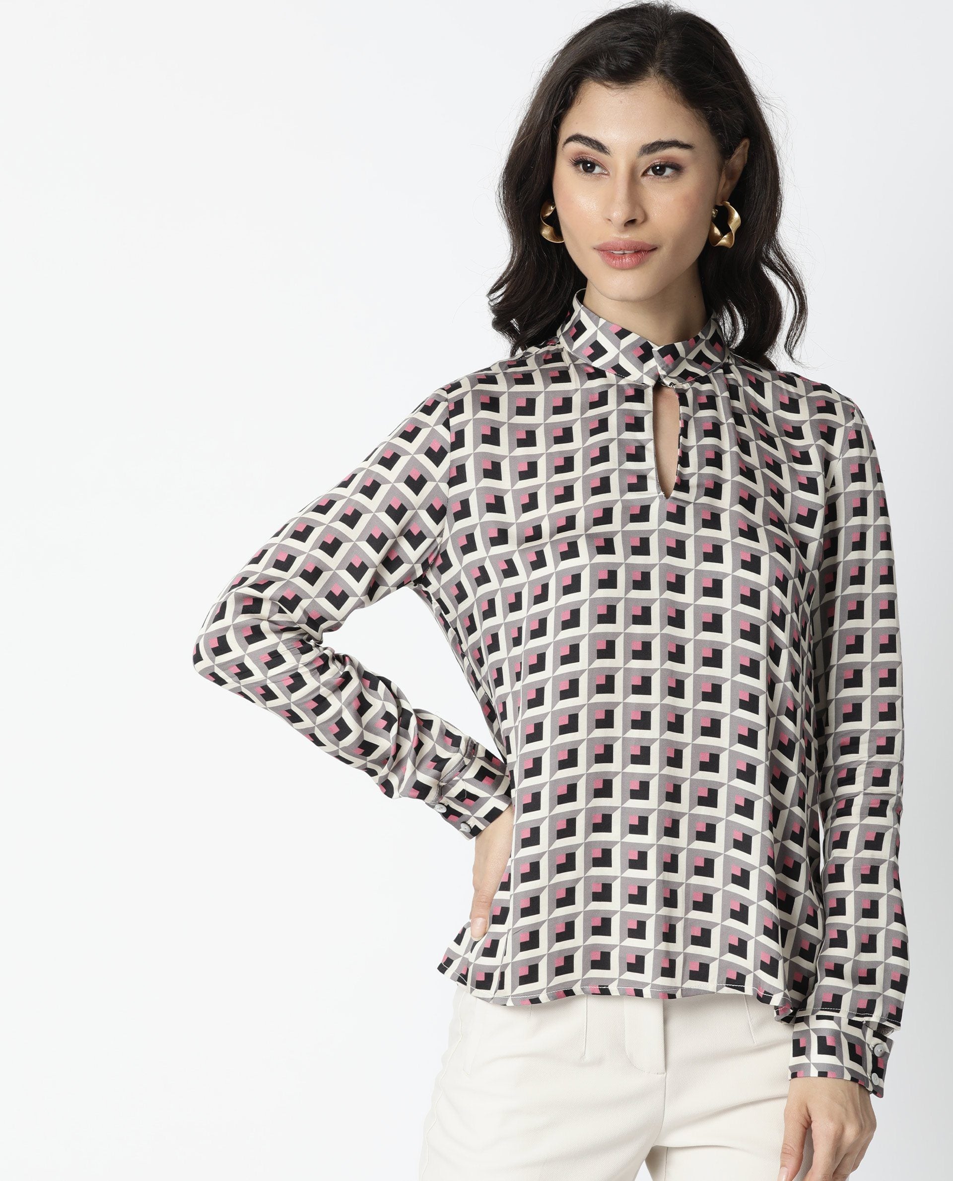 WOMENS APPAR WHITE TOP GEOMETRIC PRINTED HIGH BAND COLLAR