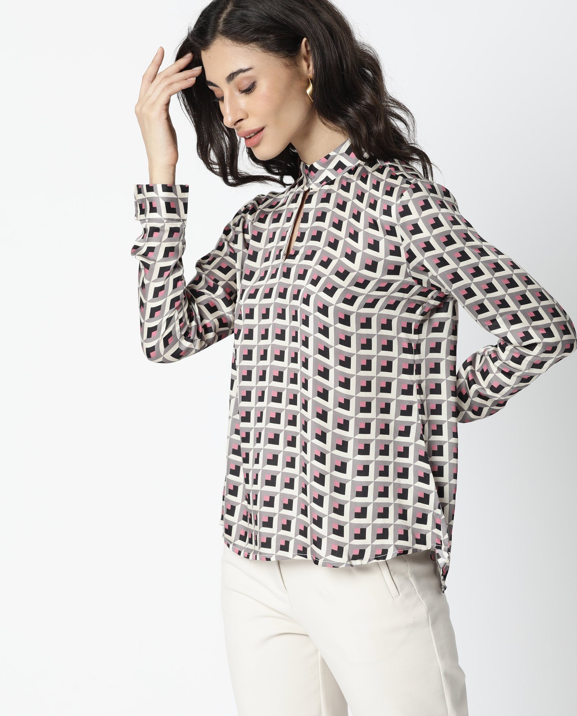 WOMENS APPAR WHITE TOP GEOMETRIC PRINTED HIGH BAND COLLAR