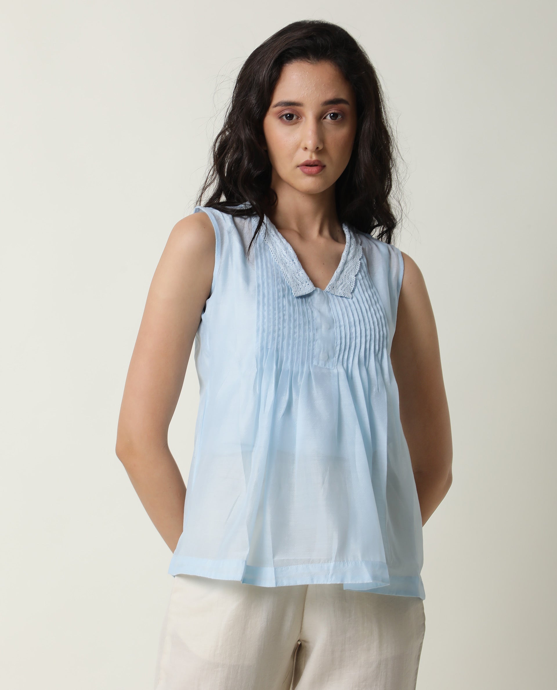 WOMENS LEISURE BLUE TOP SLIM FIT COLLAR NECK SLEEVELESS