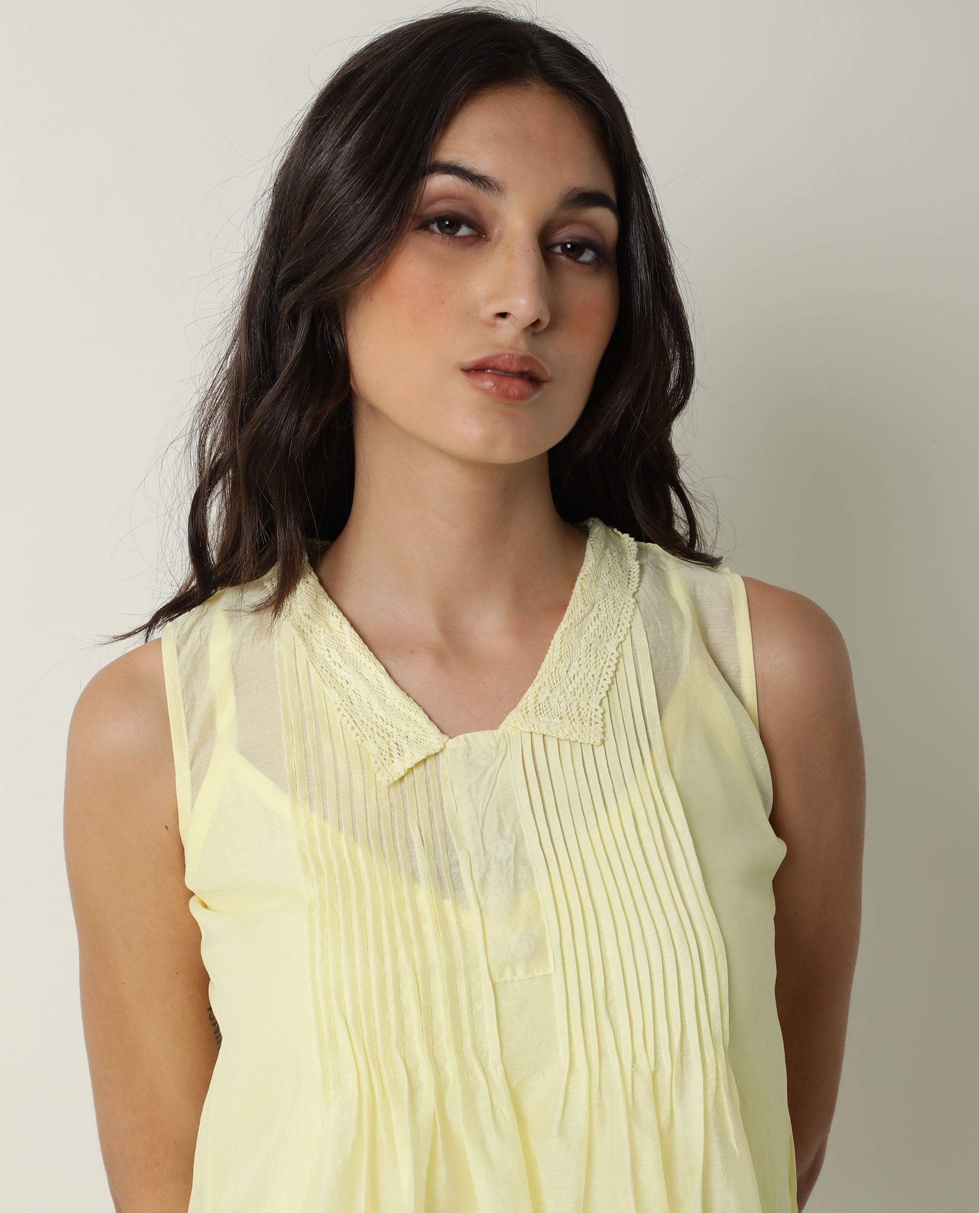 WOMENS LEISURE YELLOW TOP SLIM FIT COLLAR NECK SLEEVELESS